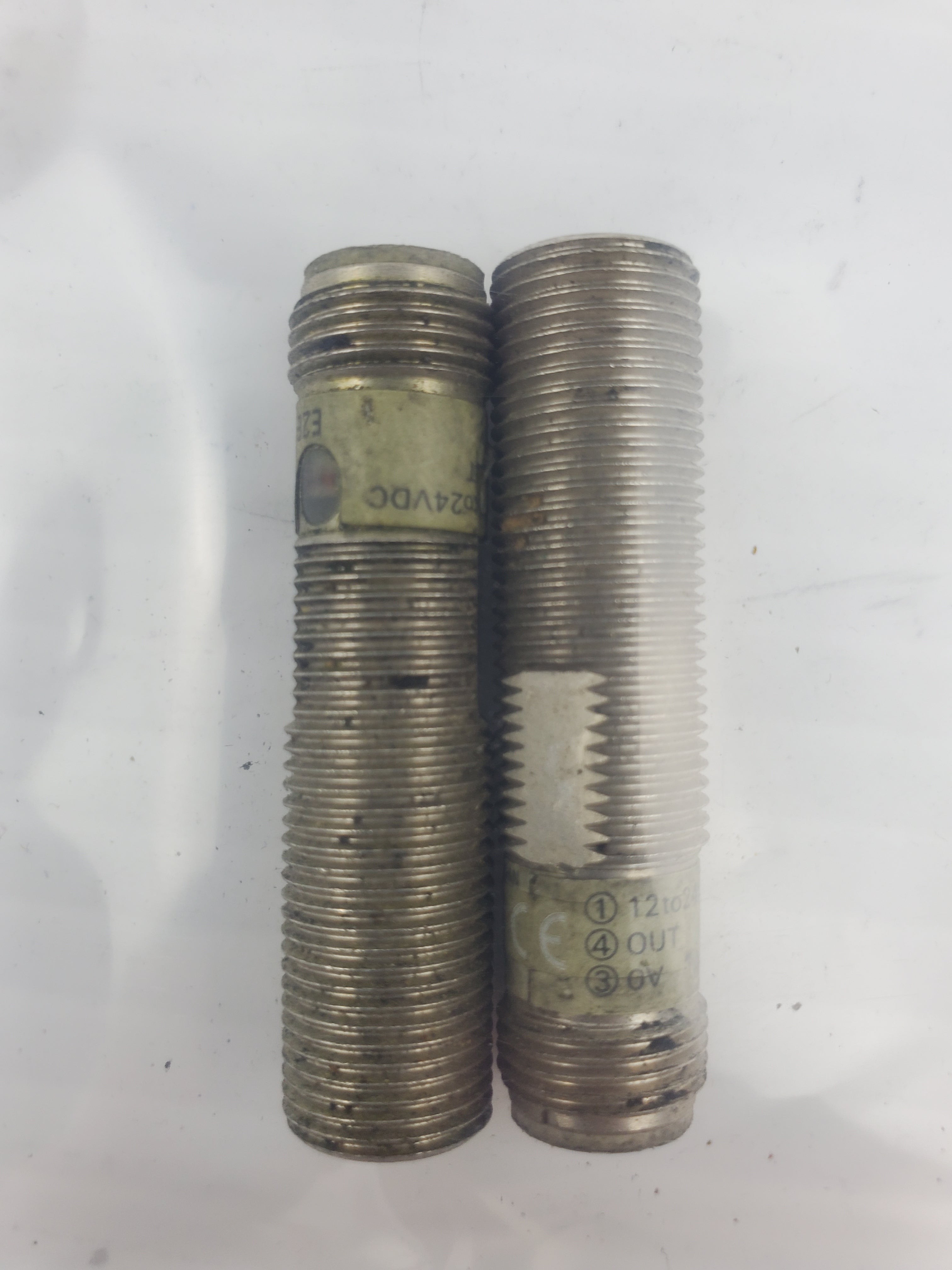 Omron E2E-X2E1-M1 Inductive Proximity Sensor (Lot of 2)