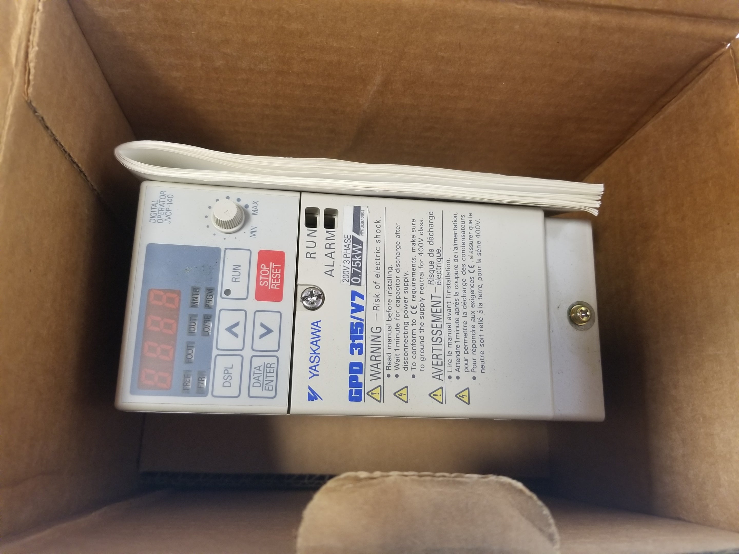 Yaskawa CIMR-V7AM20P71 Servo Drive