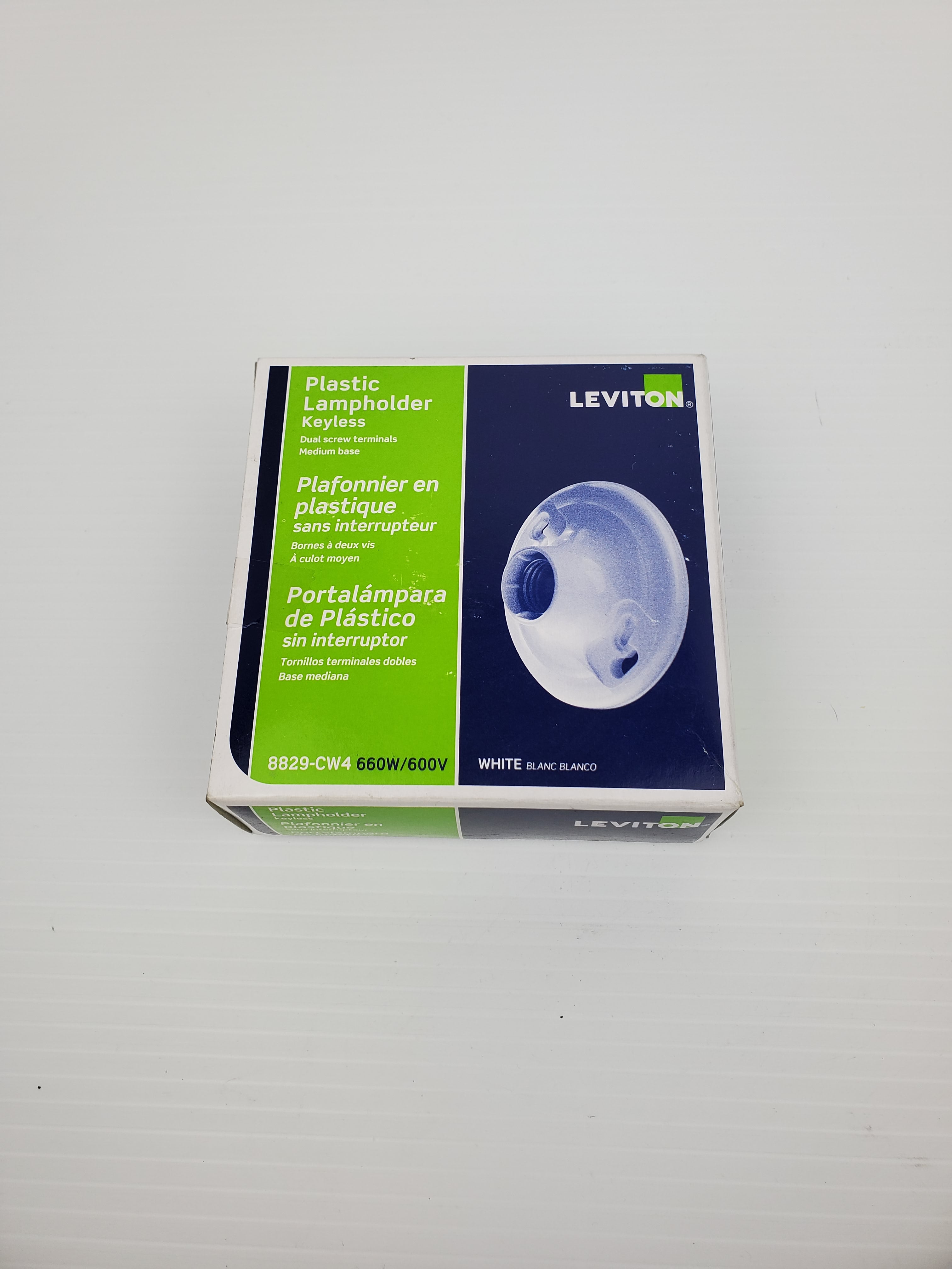 Leviton 8829-CW4 Plastic Lampholder Keyless