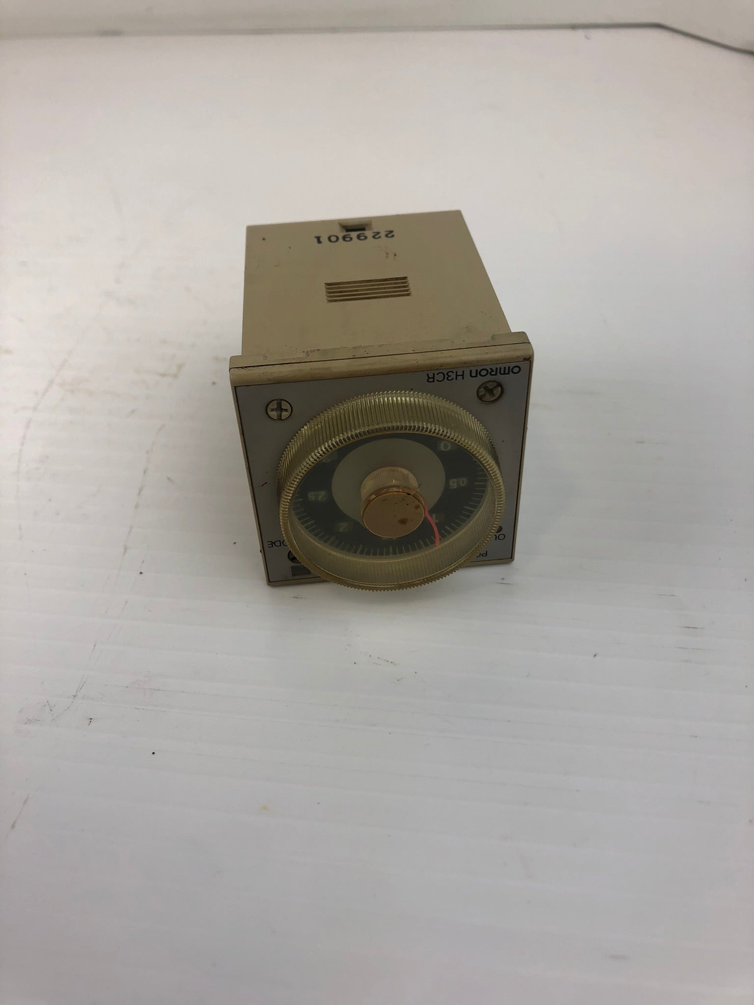 OMRON H3CR-A Timer Switch Type 100 tp 240 VAC 50/60Hz 0-12 SEC