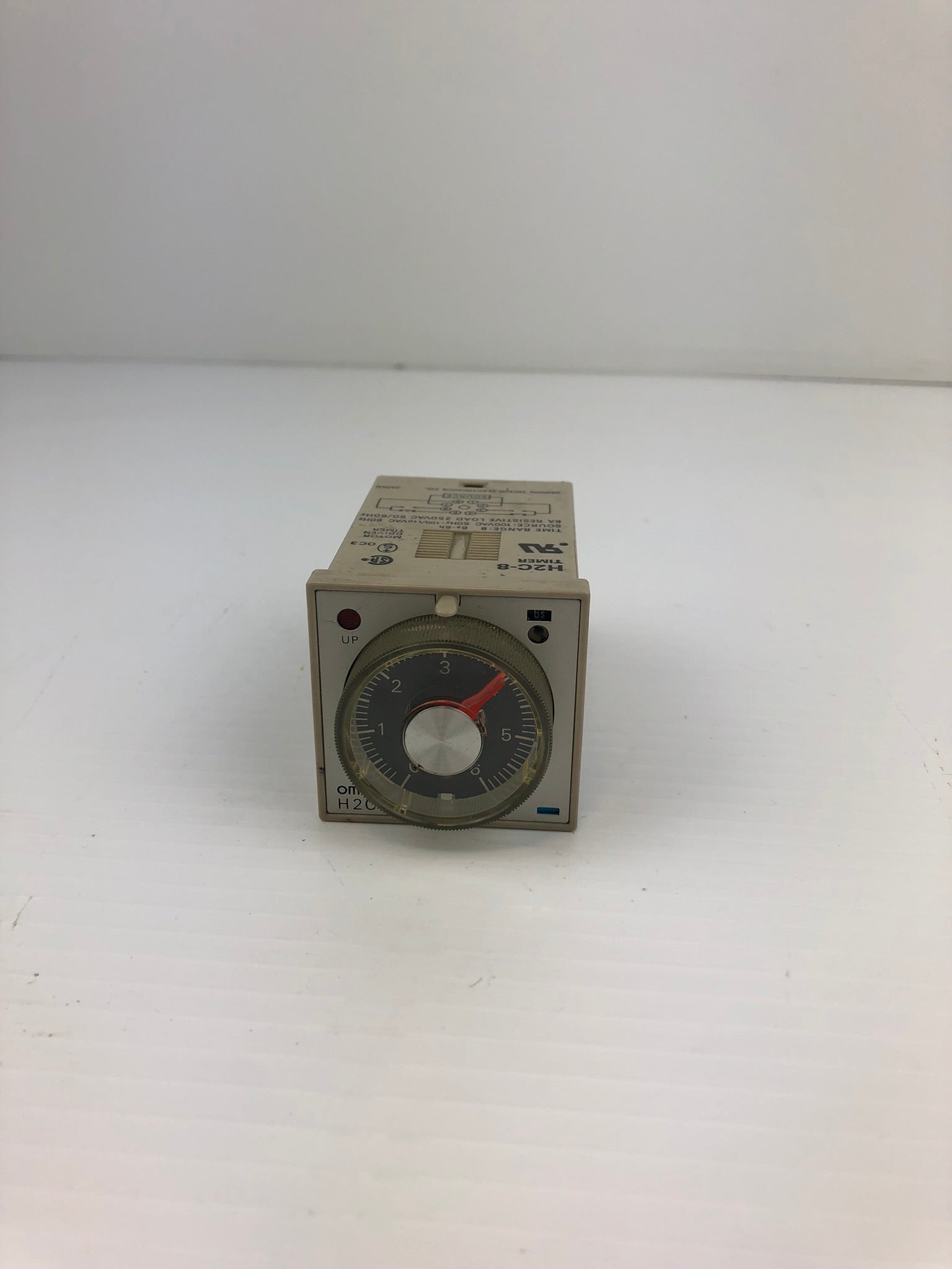 Omron H2C-8 Timer 6s-6h 100VAC