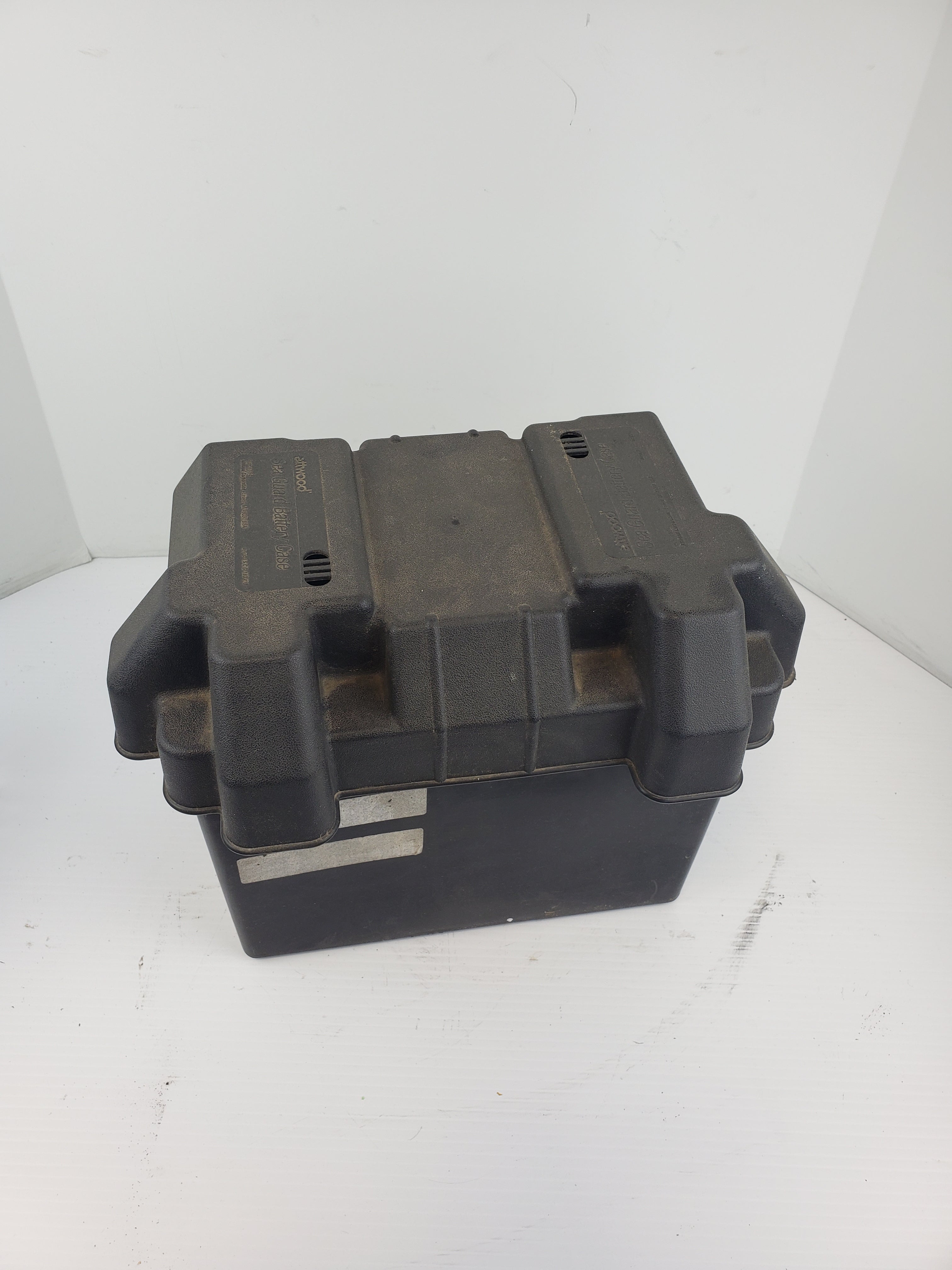 Attwood Power Guard 27 Series Battery Box Vent RV Camper Boat Trailer Case T-563