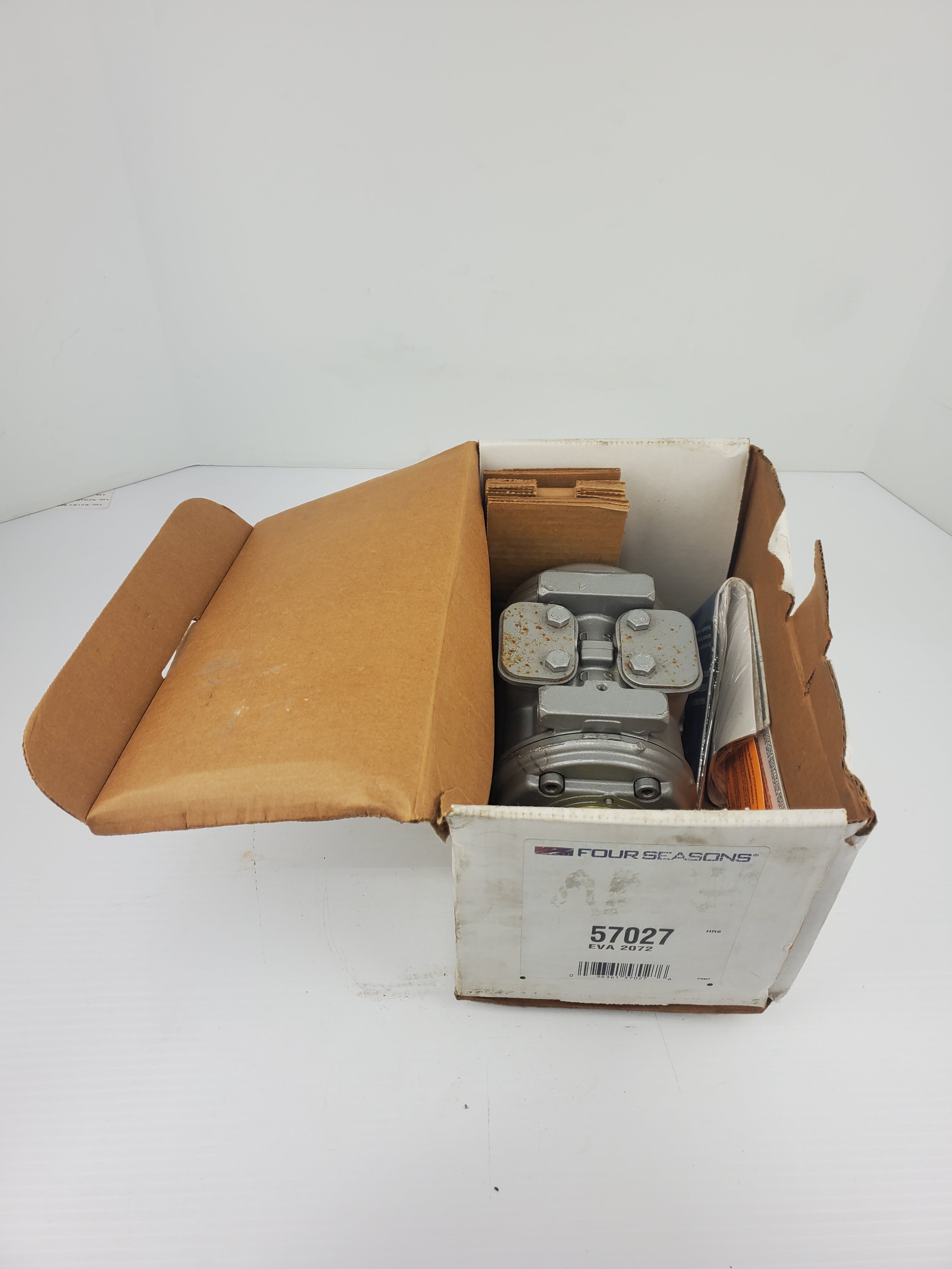 Four Seasons 57027 Compressor Remanufactured