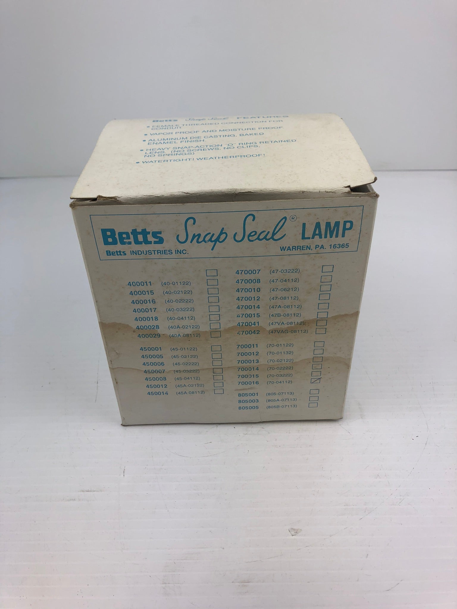 Betts Machine B-70 Snap Seal Lamp Clear Gray with Hardware SAE R-74 No, 71BU