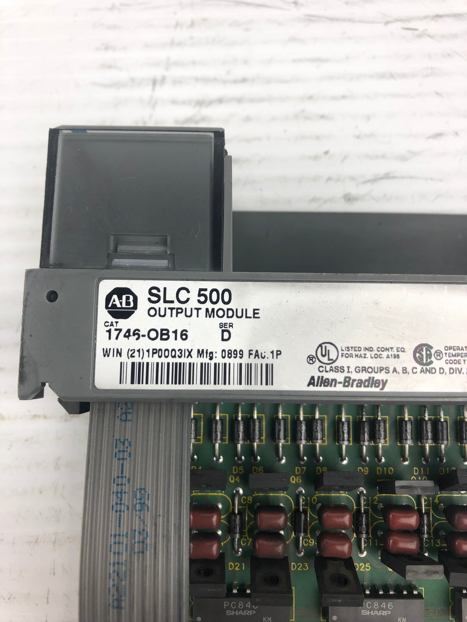 Allen-Bradley 1746-OB16 Output Module Series D SLC 500 - No Door