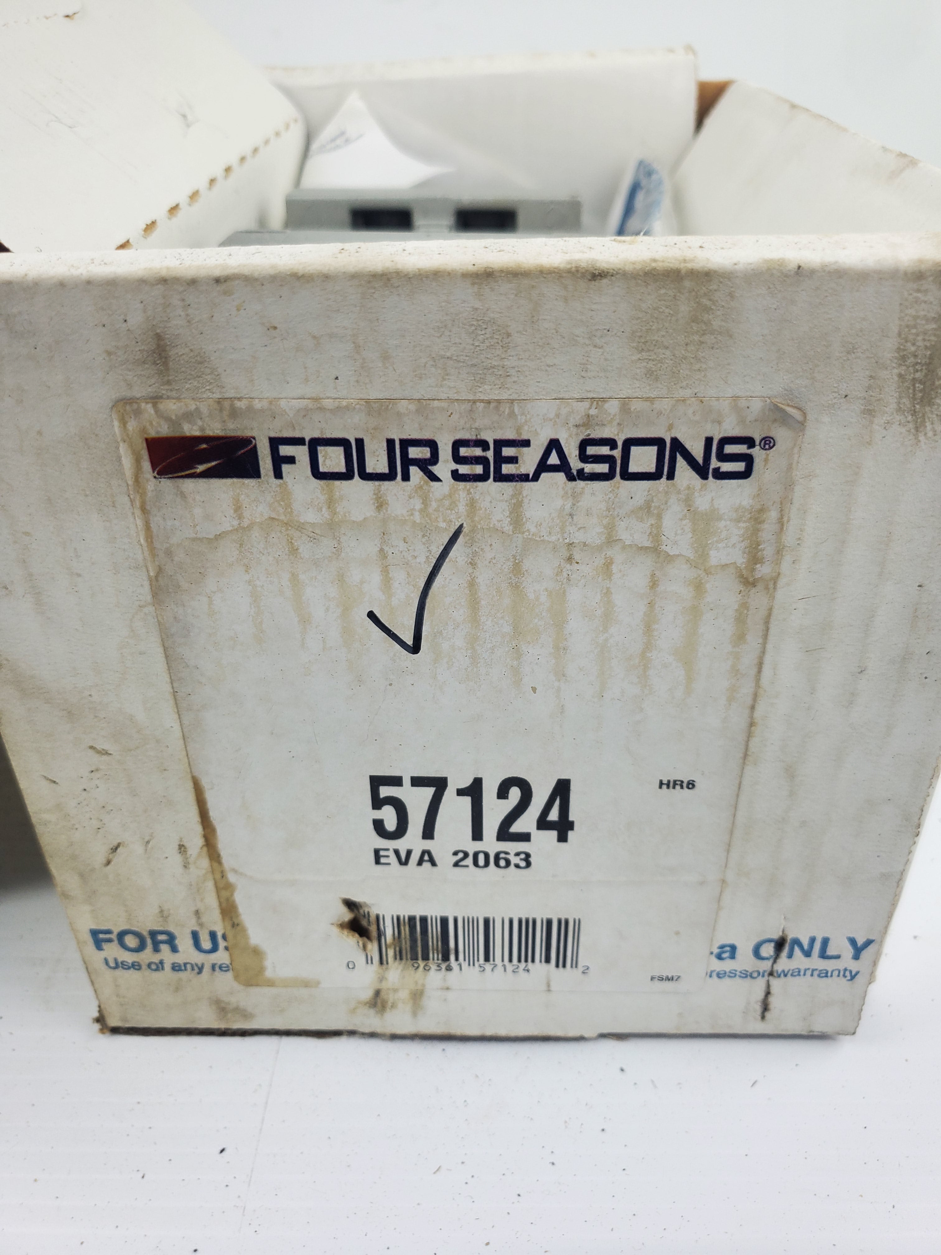 Four Seasons 57124 Compressor Remanufactured