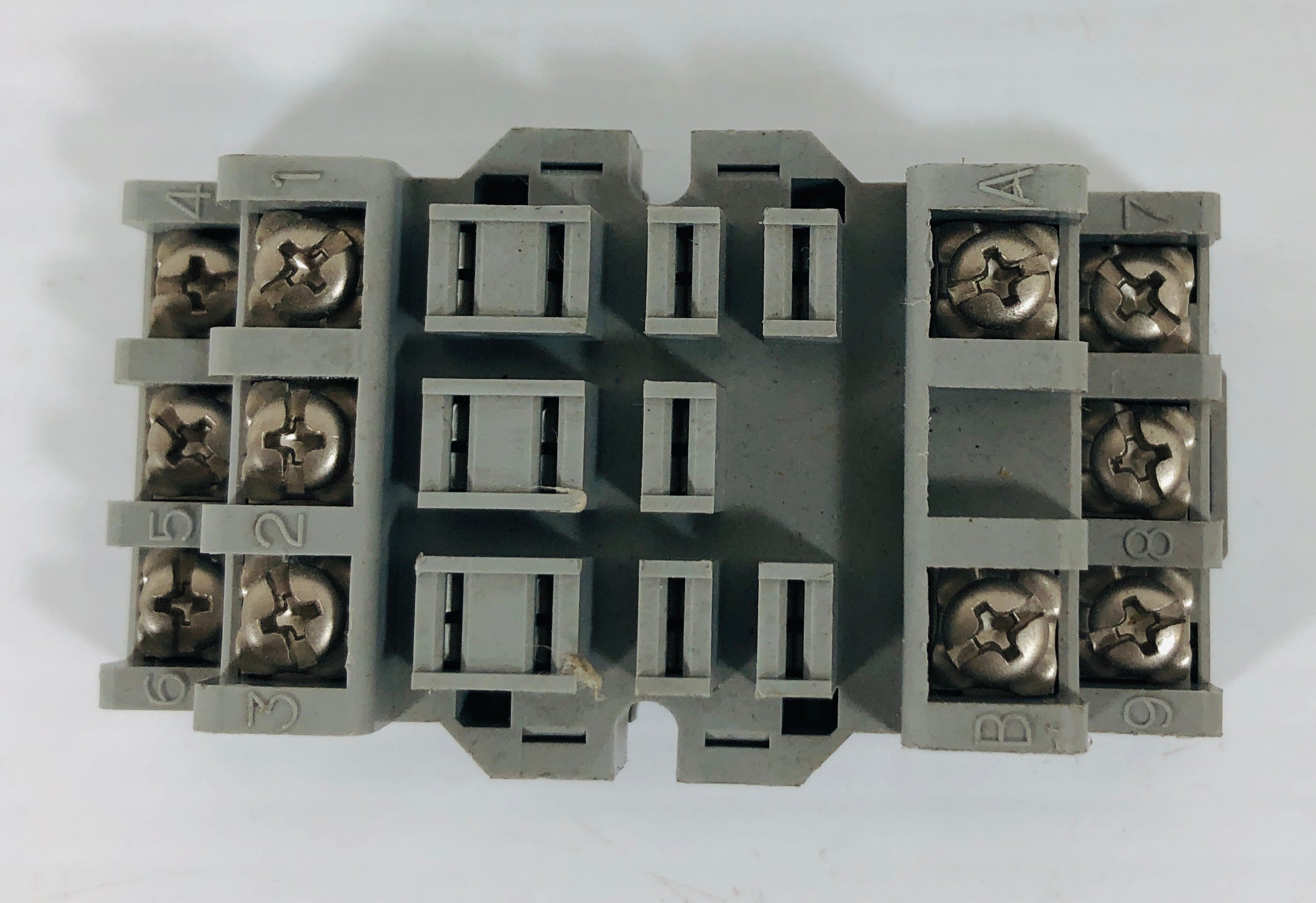 Eagle Signal Relay Socket 60 SR3B-05 15A 300V