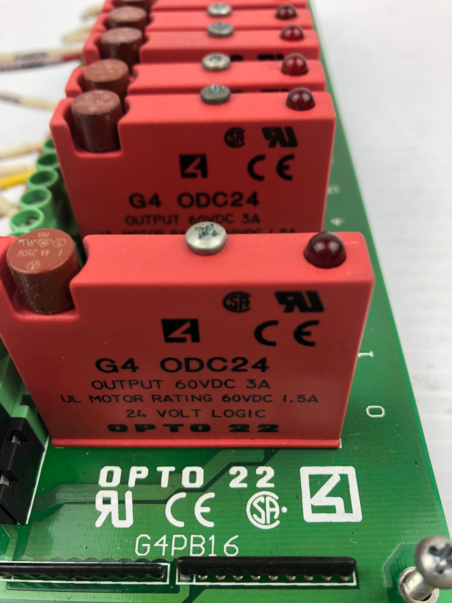 OPTO 22 Channel I/O Mounting Rack Control Board with 11 G4 OPC24 Output Modules