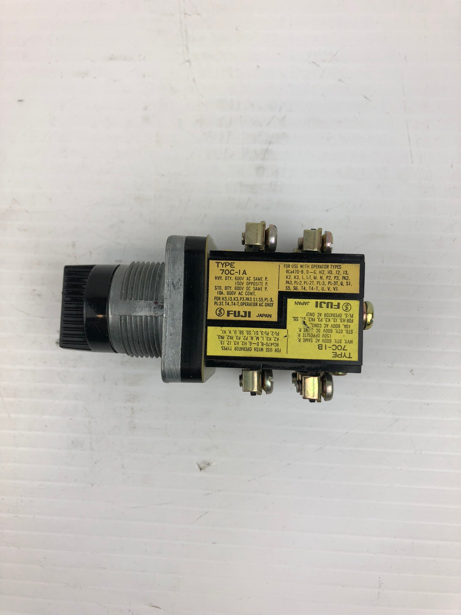 Fuji 70C-IA Selector Switch Black Missing Connector Ring 600 V