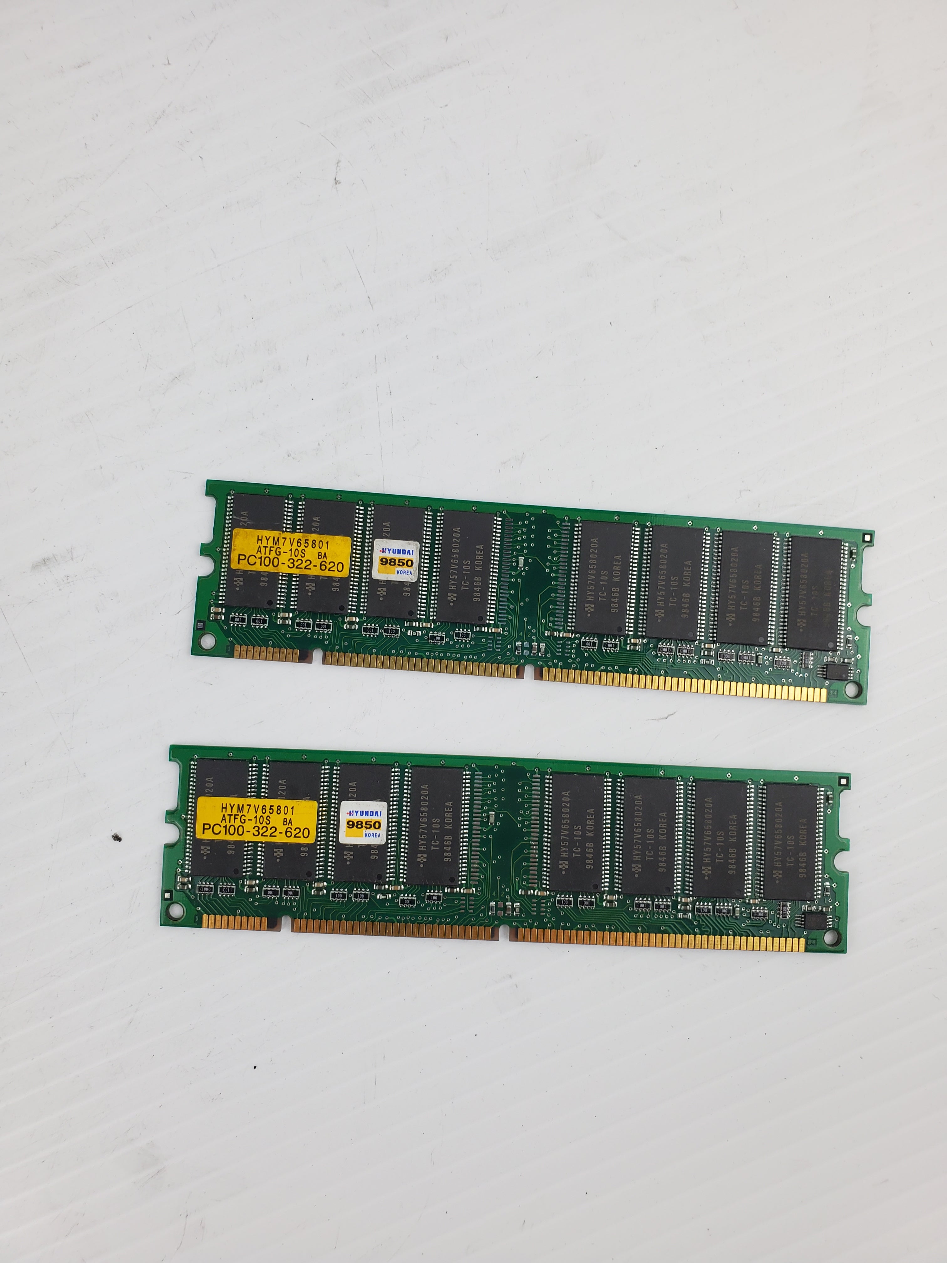 Hyundai HYM7V65801 RAM Memory PC100-322-620 (Lot of 2)