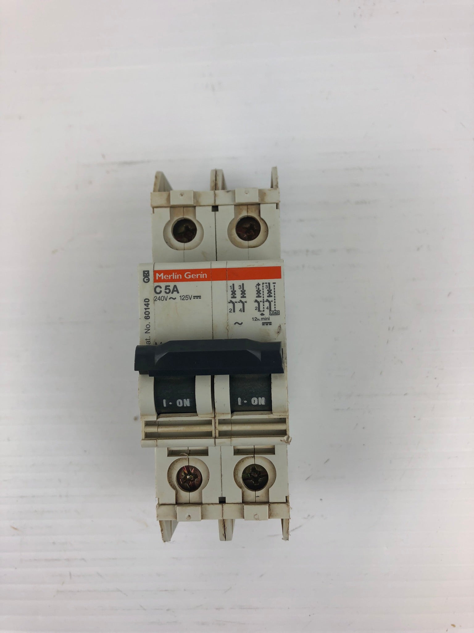 Merlin Gerin C5A 2-Pole Circuit Breaker 240V~125V 60106