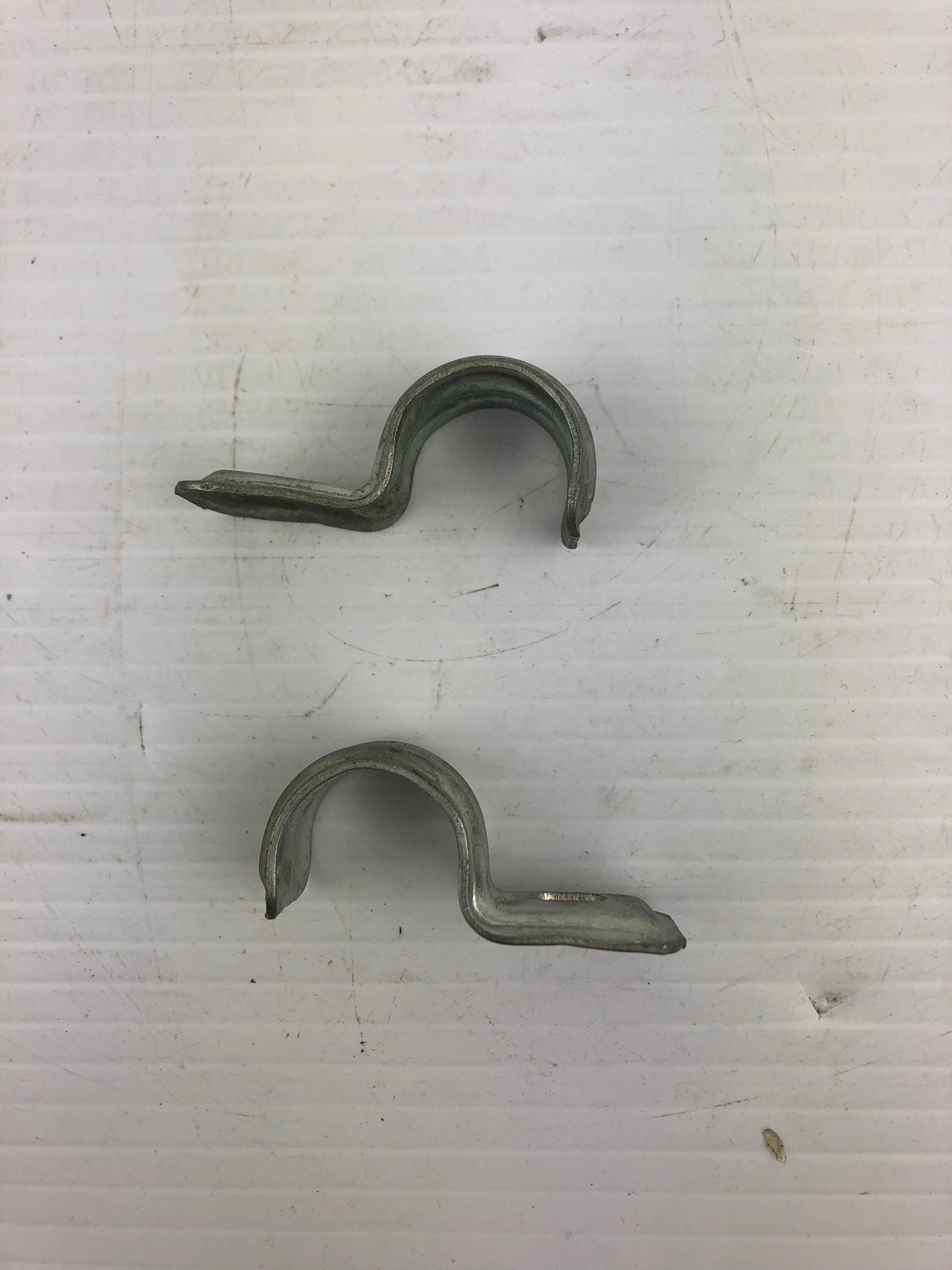 T&B 4160 3/4" EMT Conduit Hanger (Lot of 2)