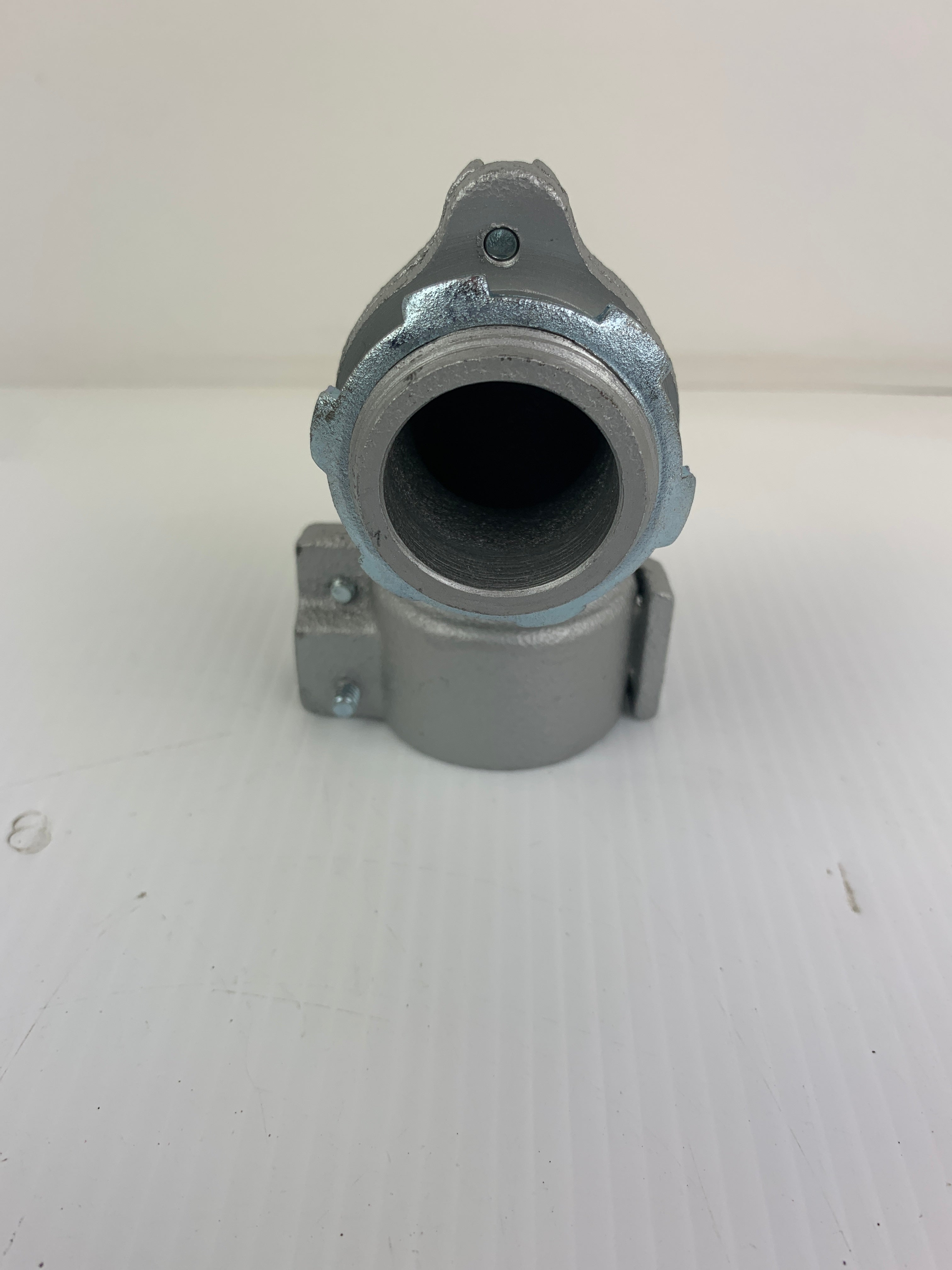 Thomas & Betts 1-1/4" Squeeze Connector 90 Degree XC 494 - Box of 10
