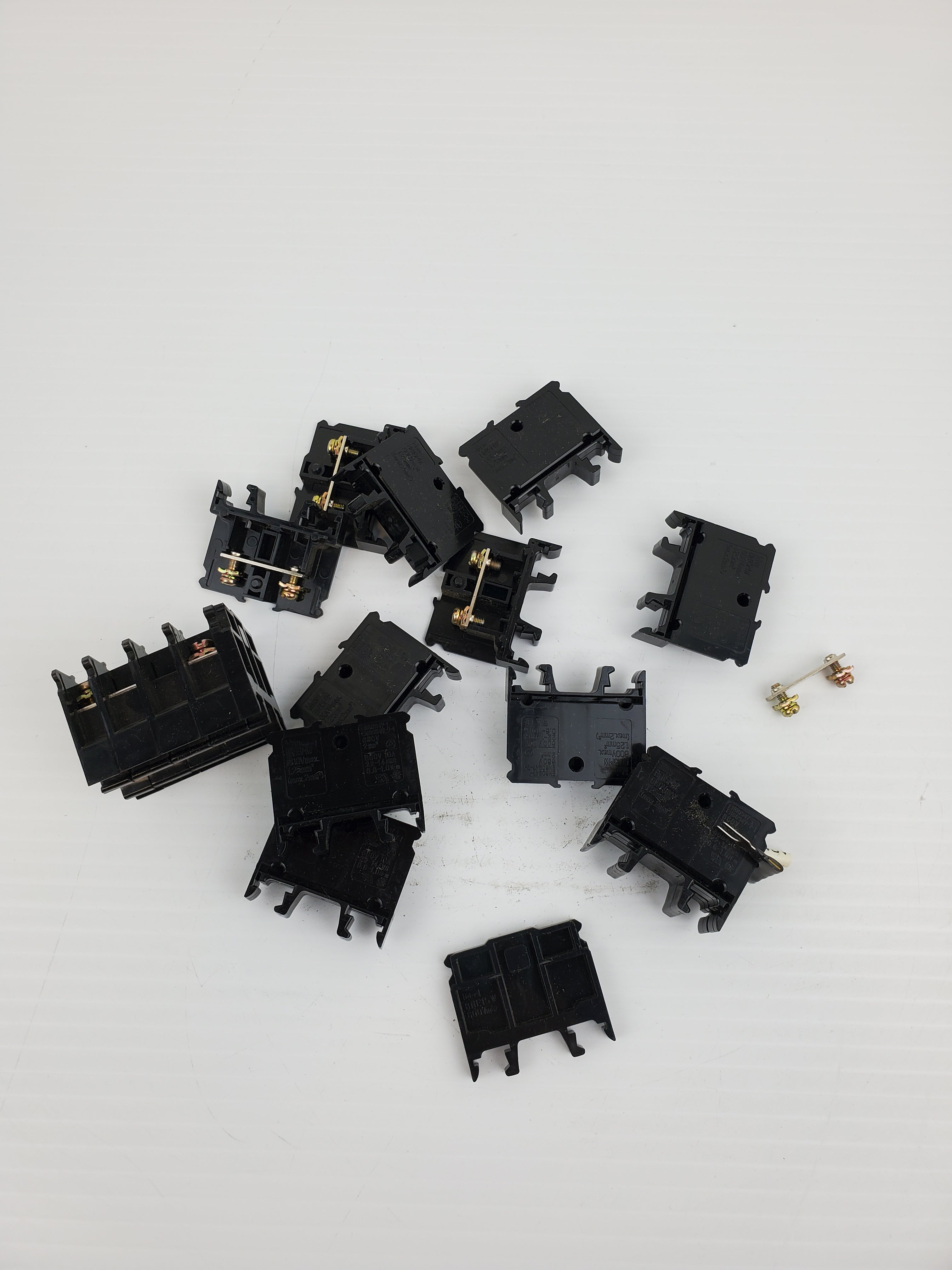 IDEC BN15MW Terminal Blocks (lot of 18)