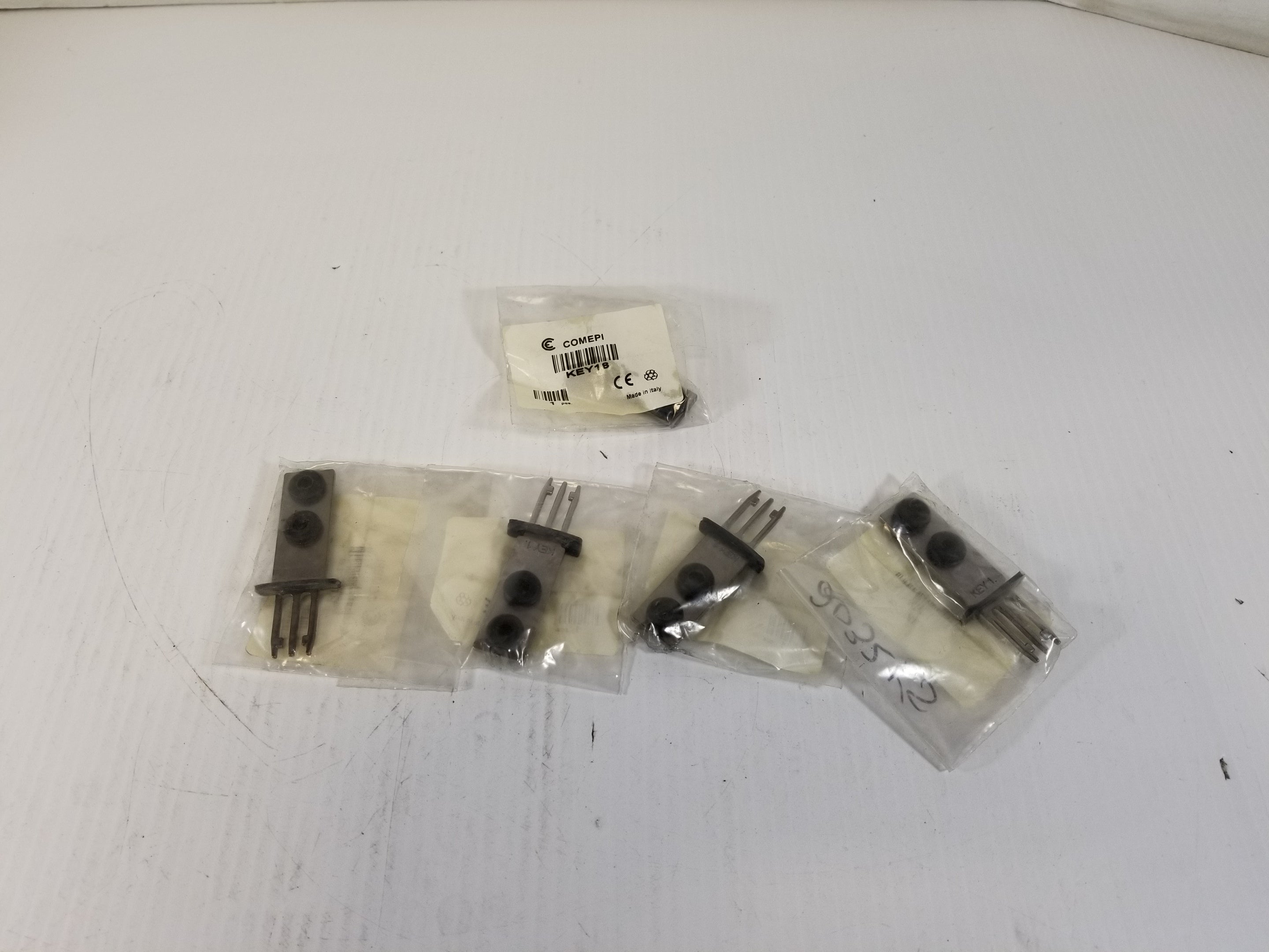 Comepi KEY18 Forked Key (Lot of 5)