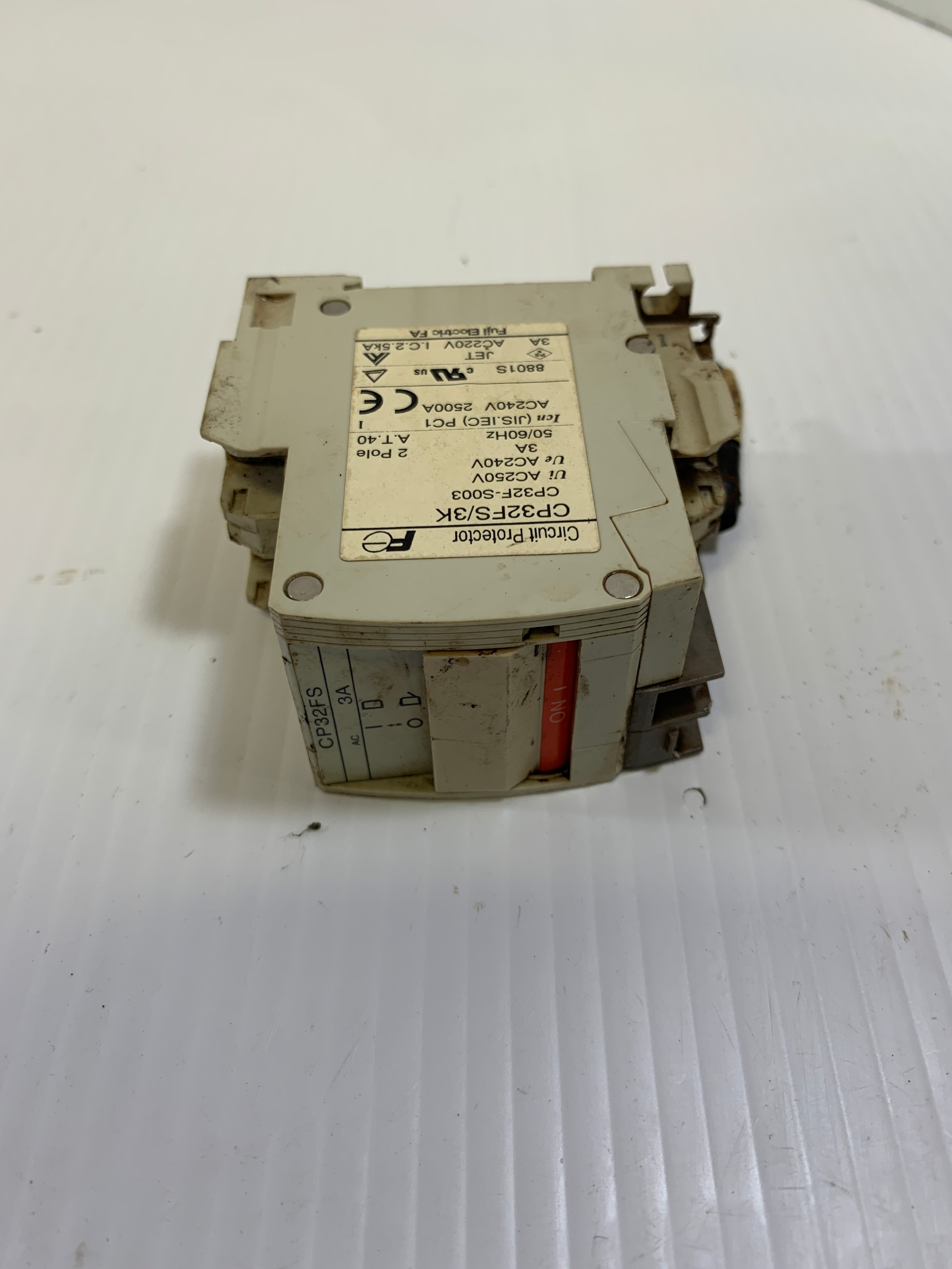 Fuji Circuit Breaker CP32FS/3K 2 Pole 3 Amp