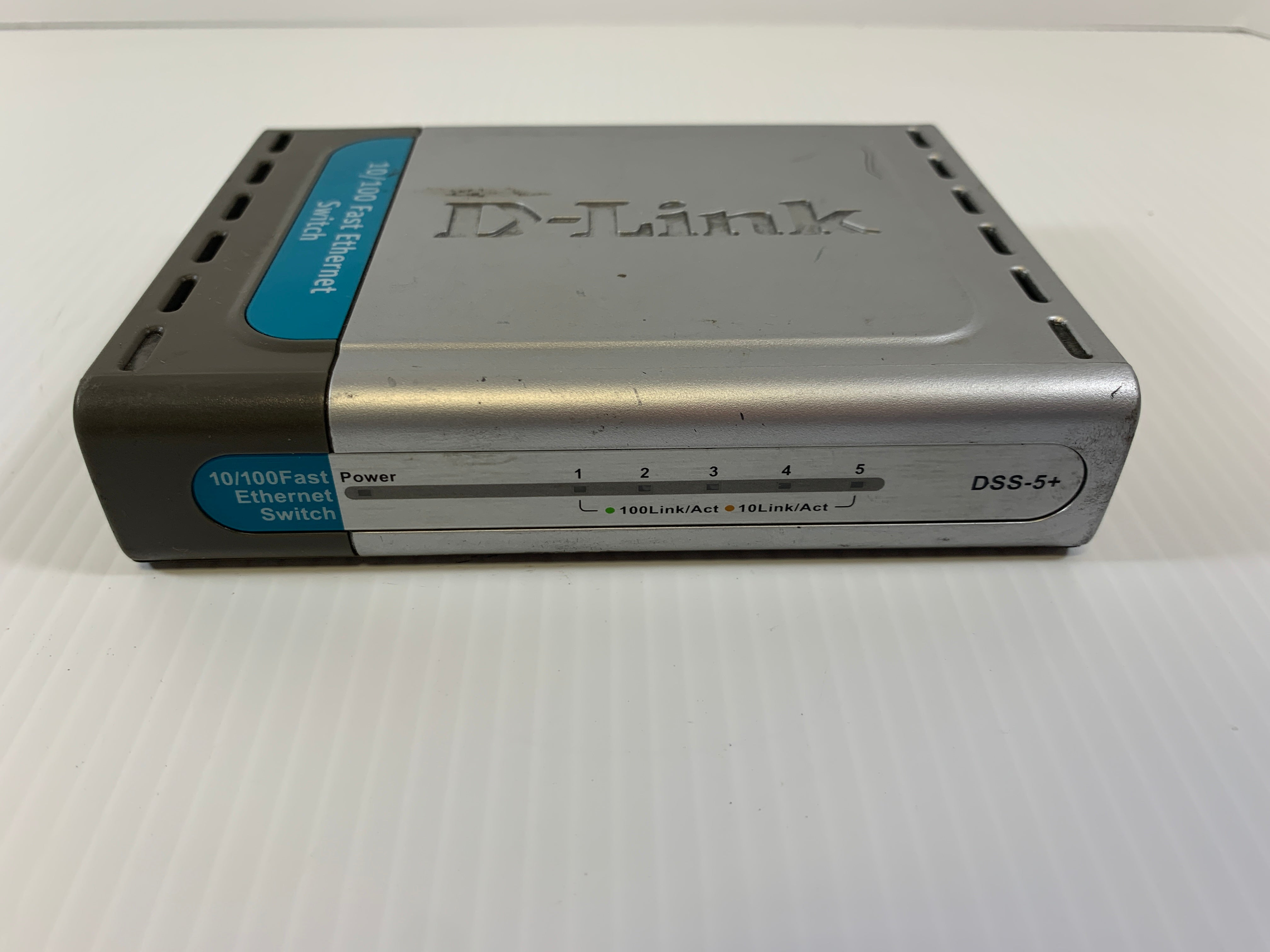D-Link DSS-5+ Ethernet Switch 10/100