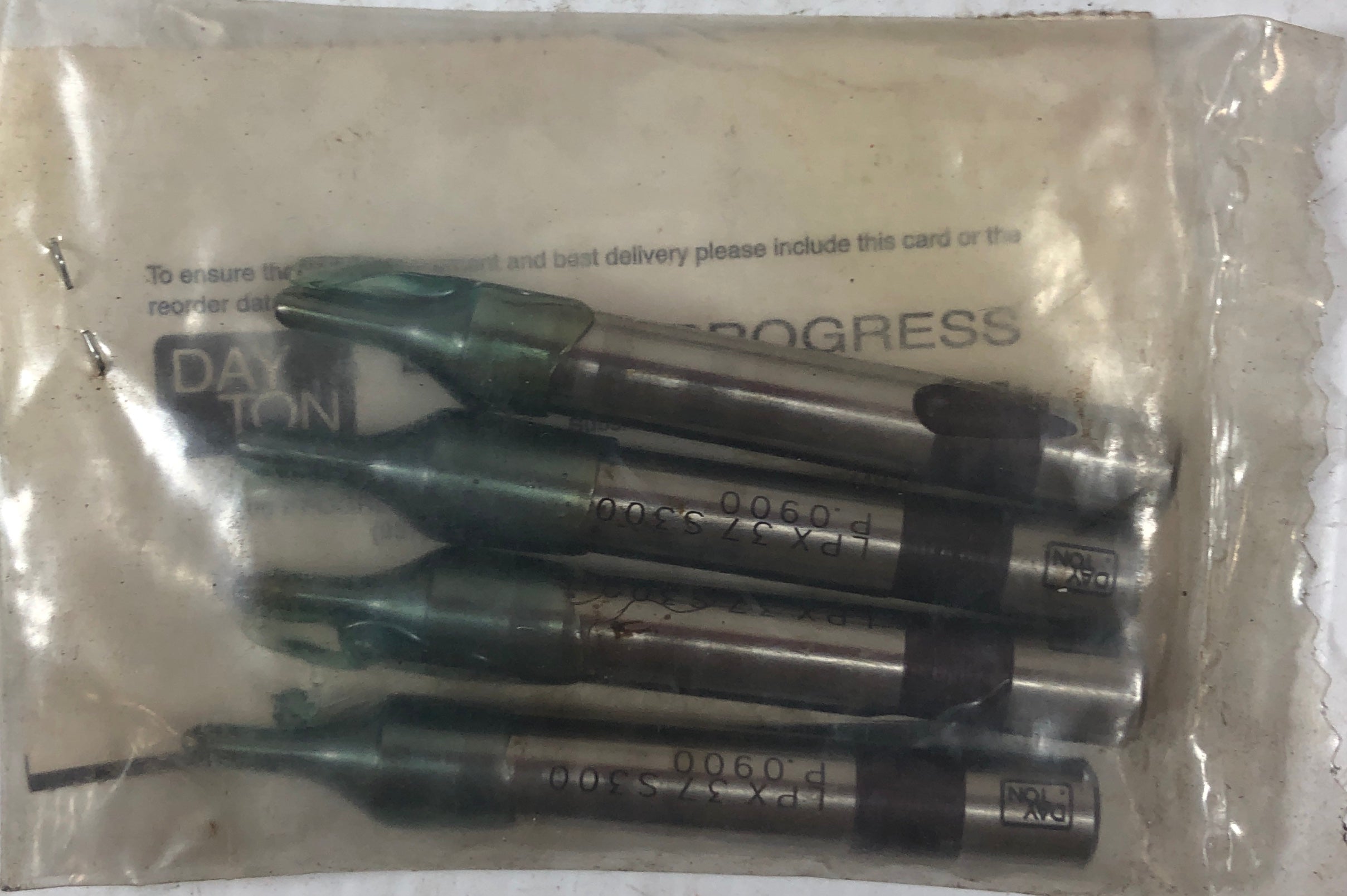 Dayton Versatile Kommercial Press Fit Ball Lock LPX37S300 Box of 4