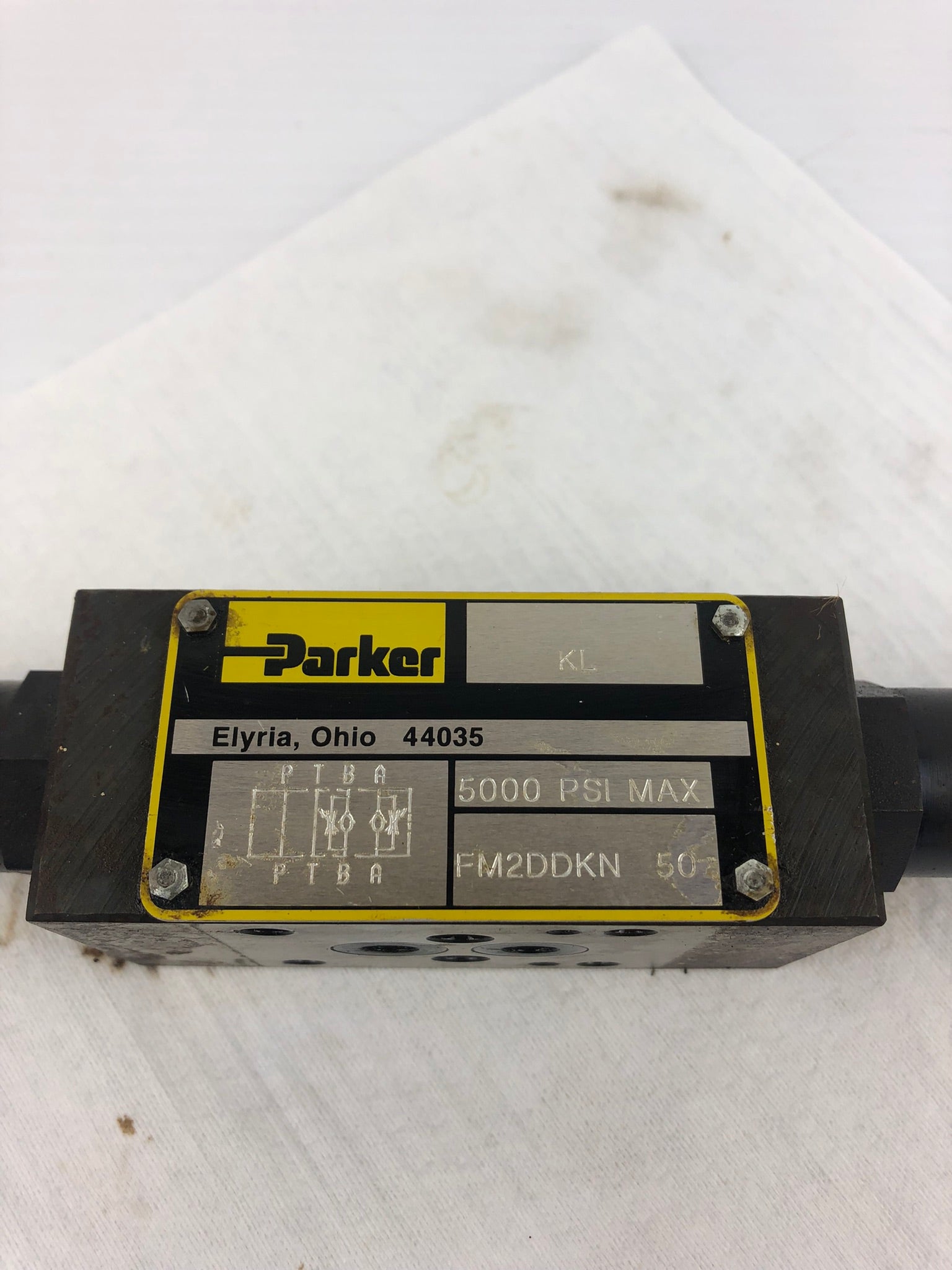Parker FM2DDKN 50 KL Hydraulic Pressure Control Valve 5000 PSI Max