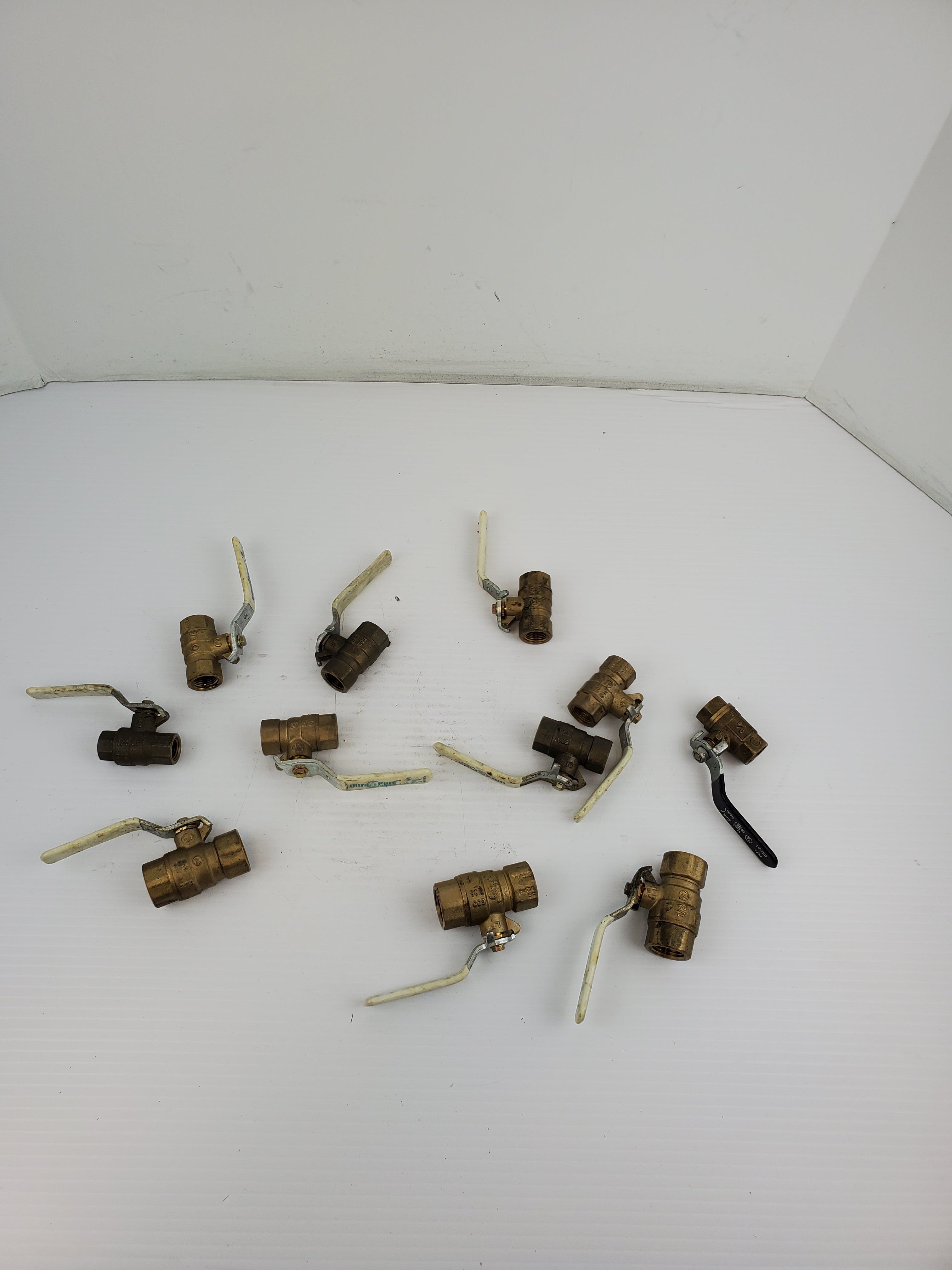 Ultra Pure Brass Ball Valves (Lot of 11)