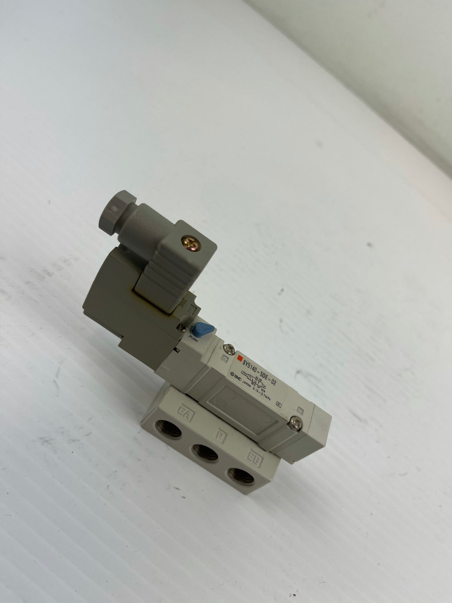 SMC Valve SY5140-5DE-02