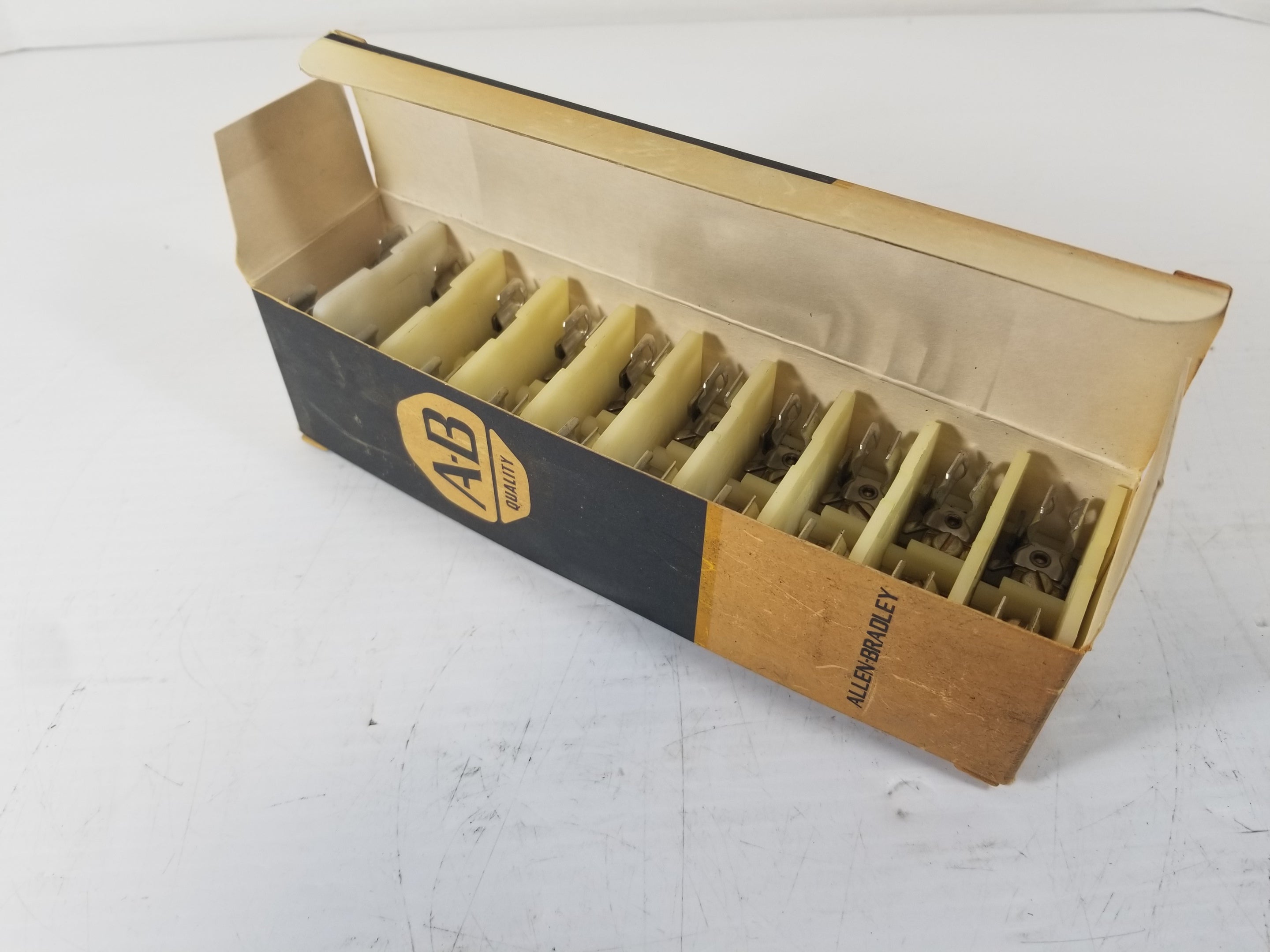 Allen-Bradley 1492-CE6 Terminal Block - Lot of 10