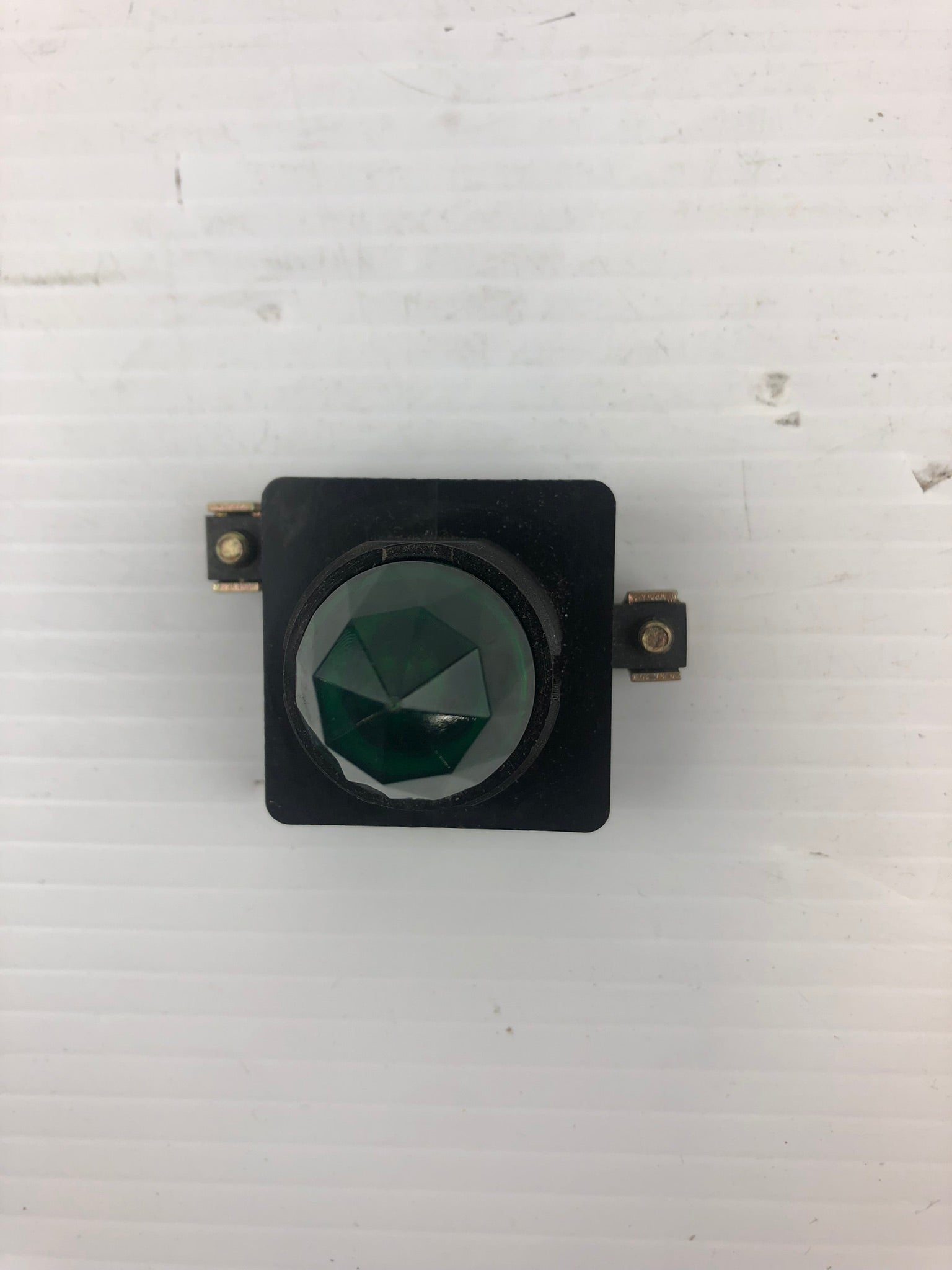 Fuji RCa470-ZKUL Pilot Lamp 150V 3W Green