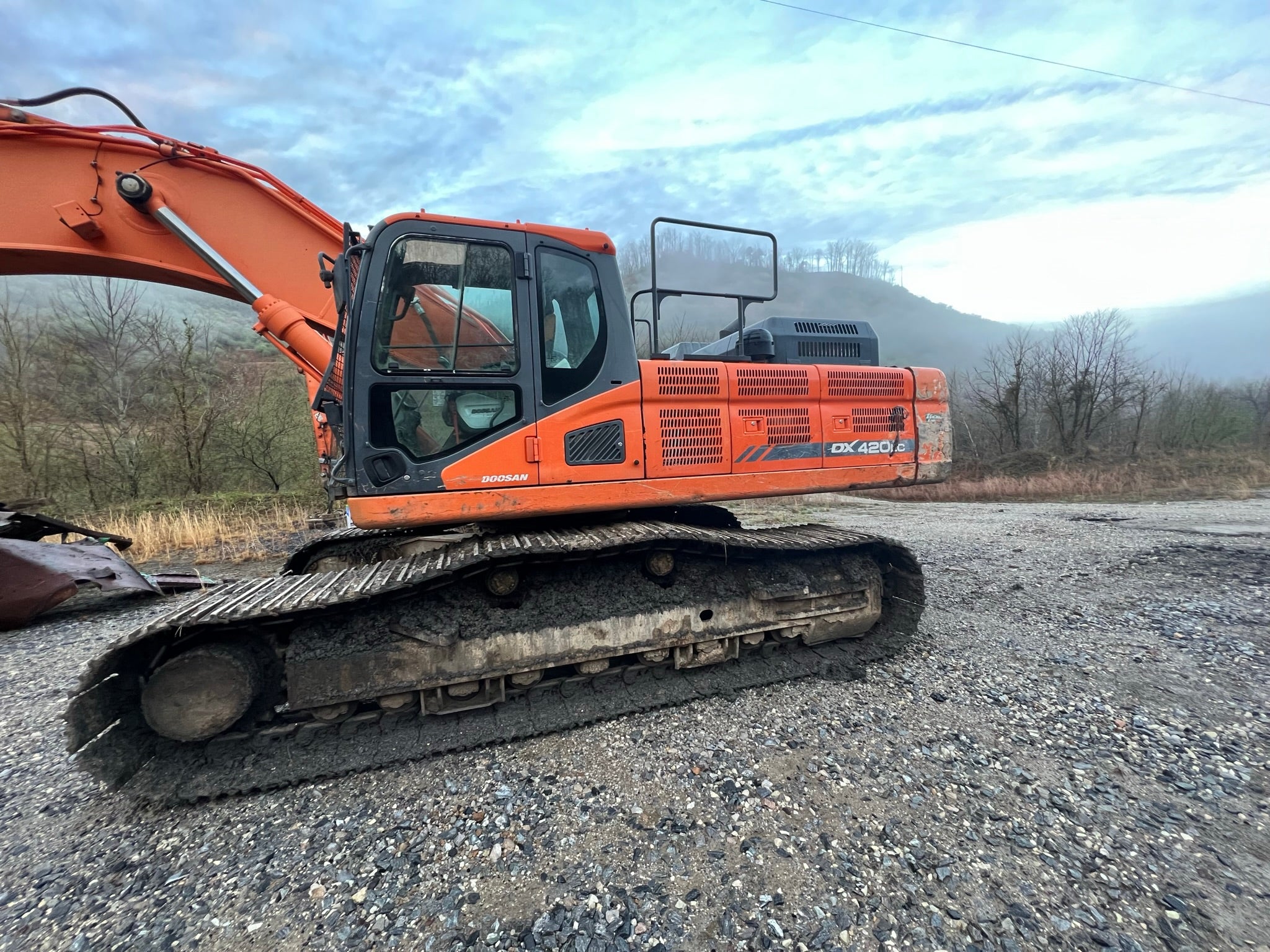 Doosan Excavator Shear DX420LC-5 with Fortress 75 Shearhead Attachment FS75105P