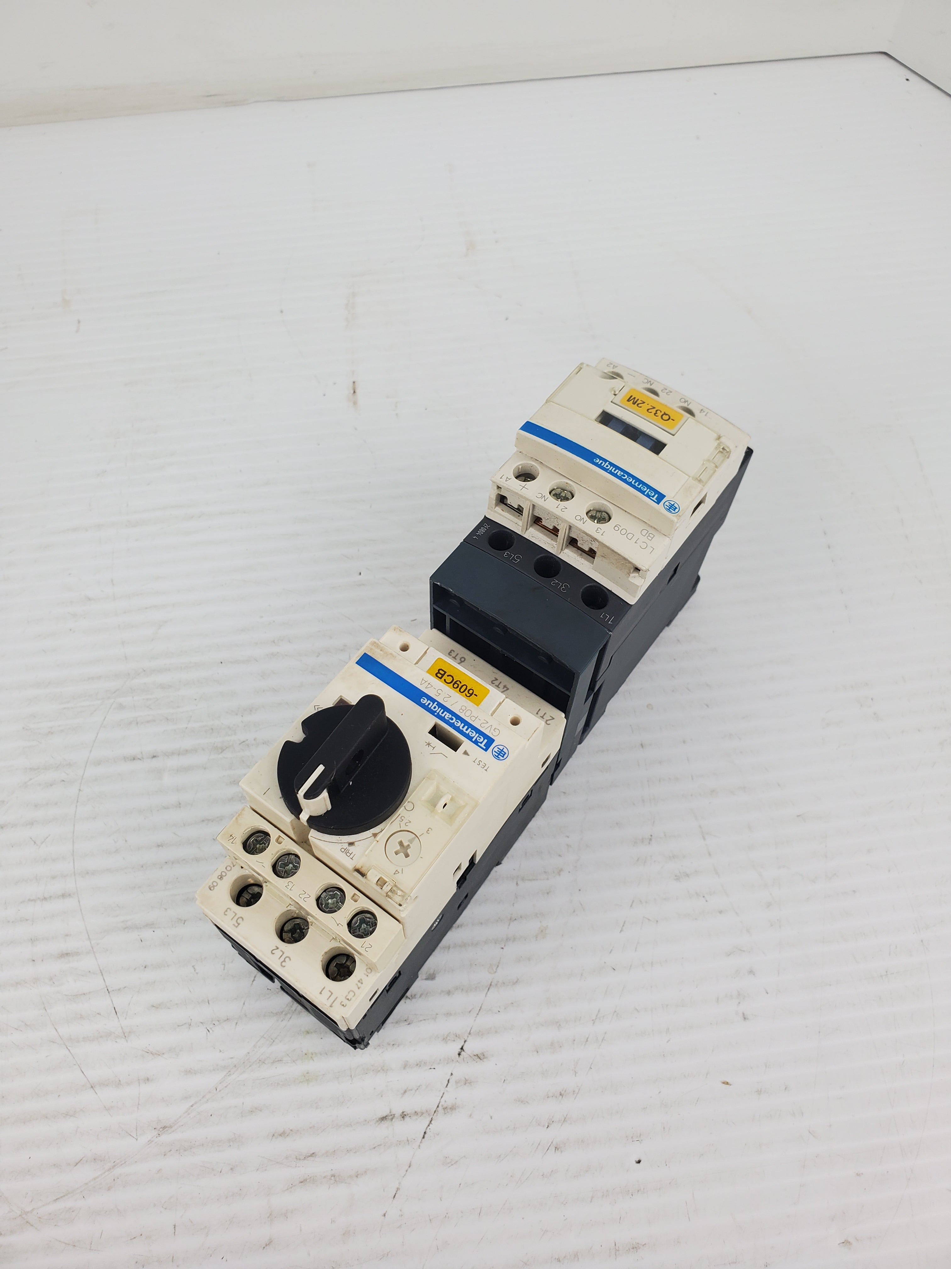 Telemecanique GV2-P08/2.5-4A Motor Circuit Breaker with LC1D09 Contactor