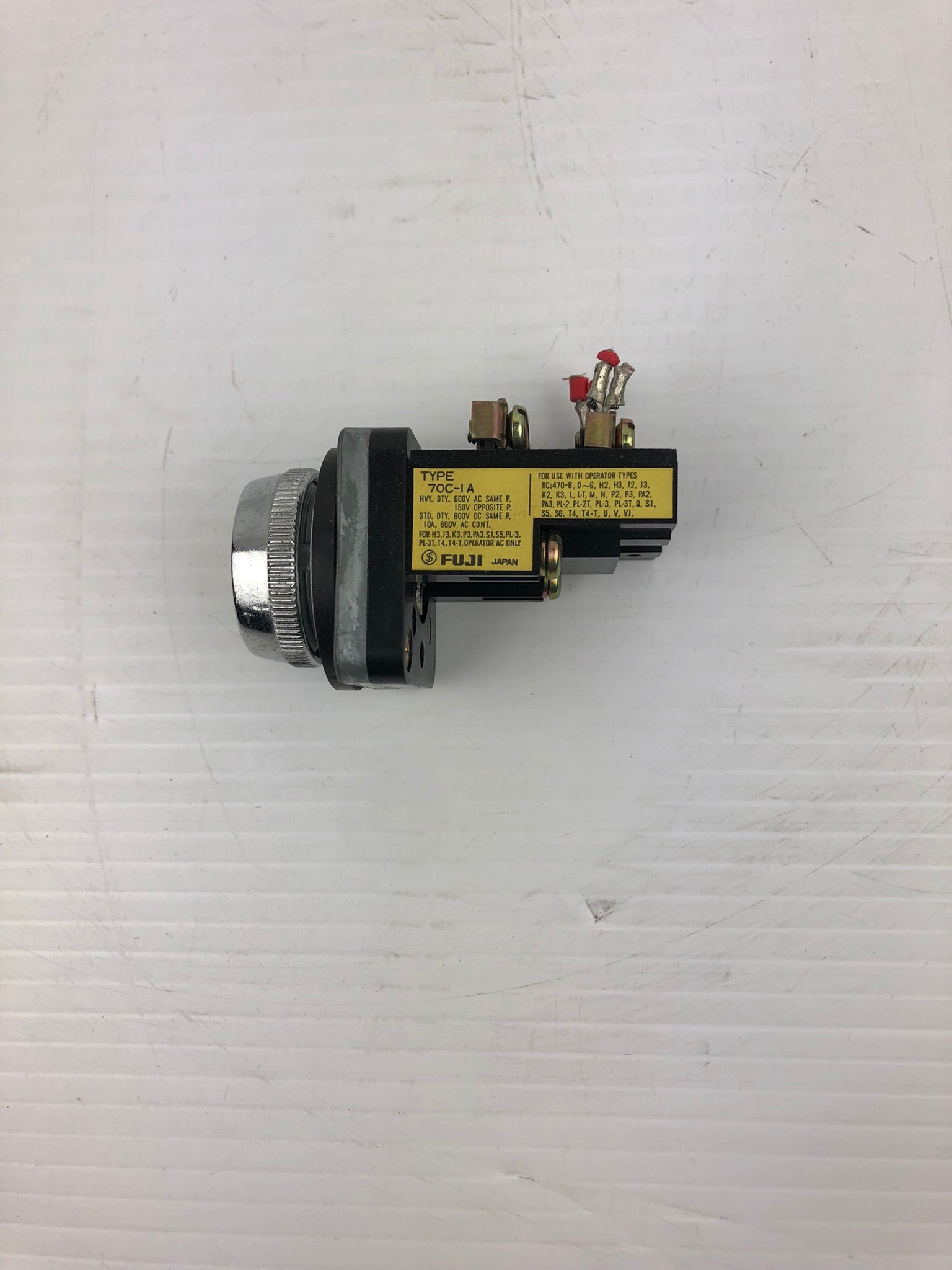 Fuji 70C-IA Reset Button 600VAC 600VDC Yellow