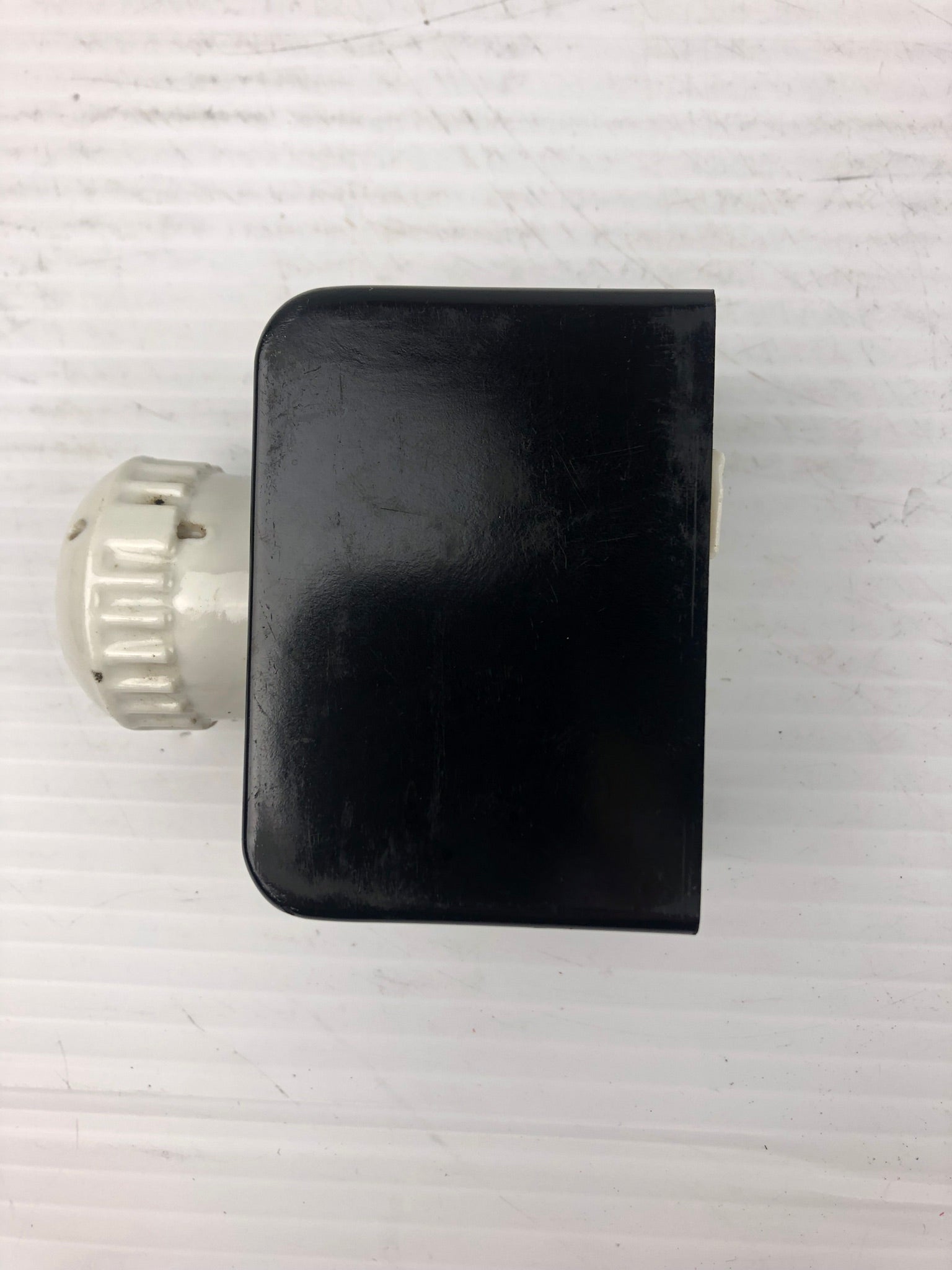 Fuse Holder LJS Fuse 500V 20A (Broken Casing)