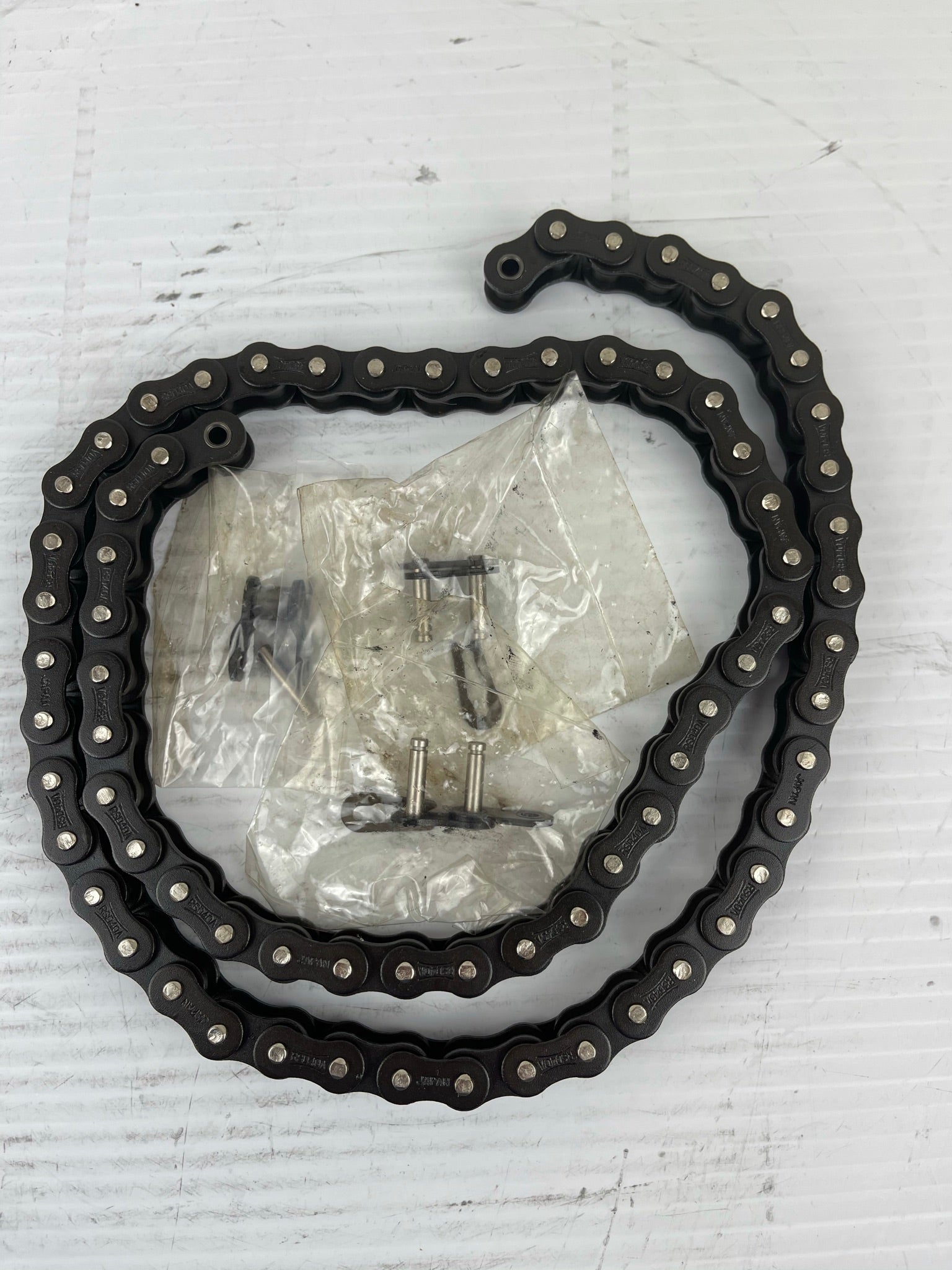 Subaki Chain RS0-40A 37"