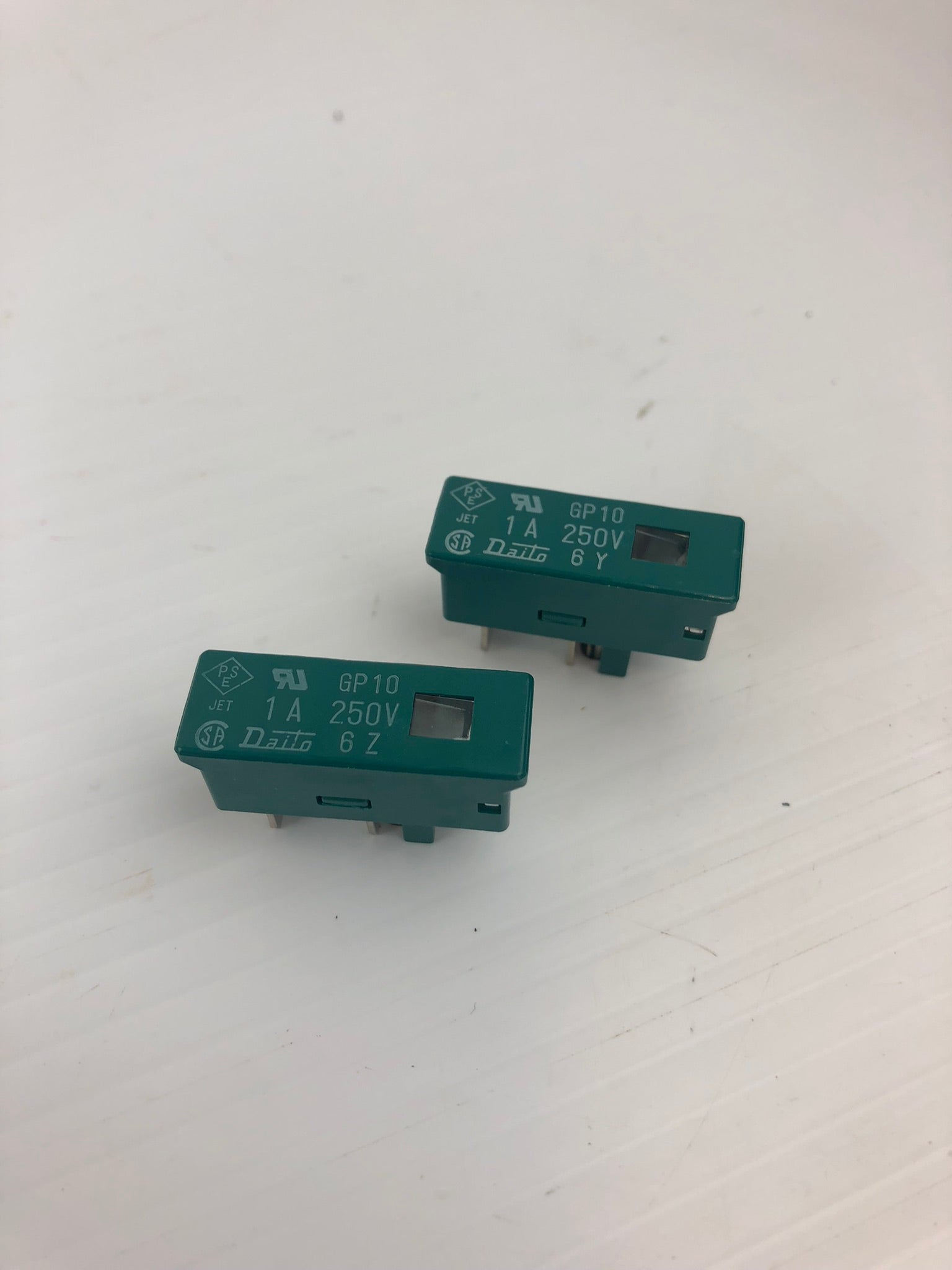 Daito GP10 Indicating Fuses 1A 250V (Lot of 2)