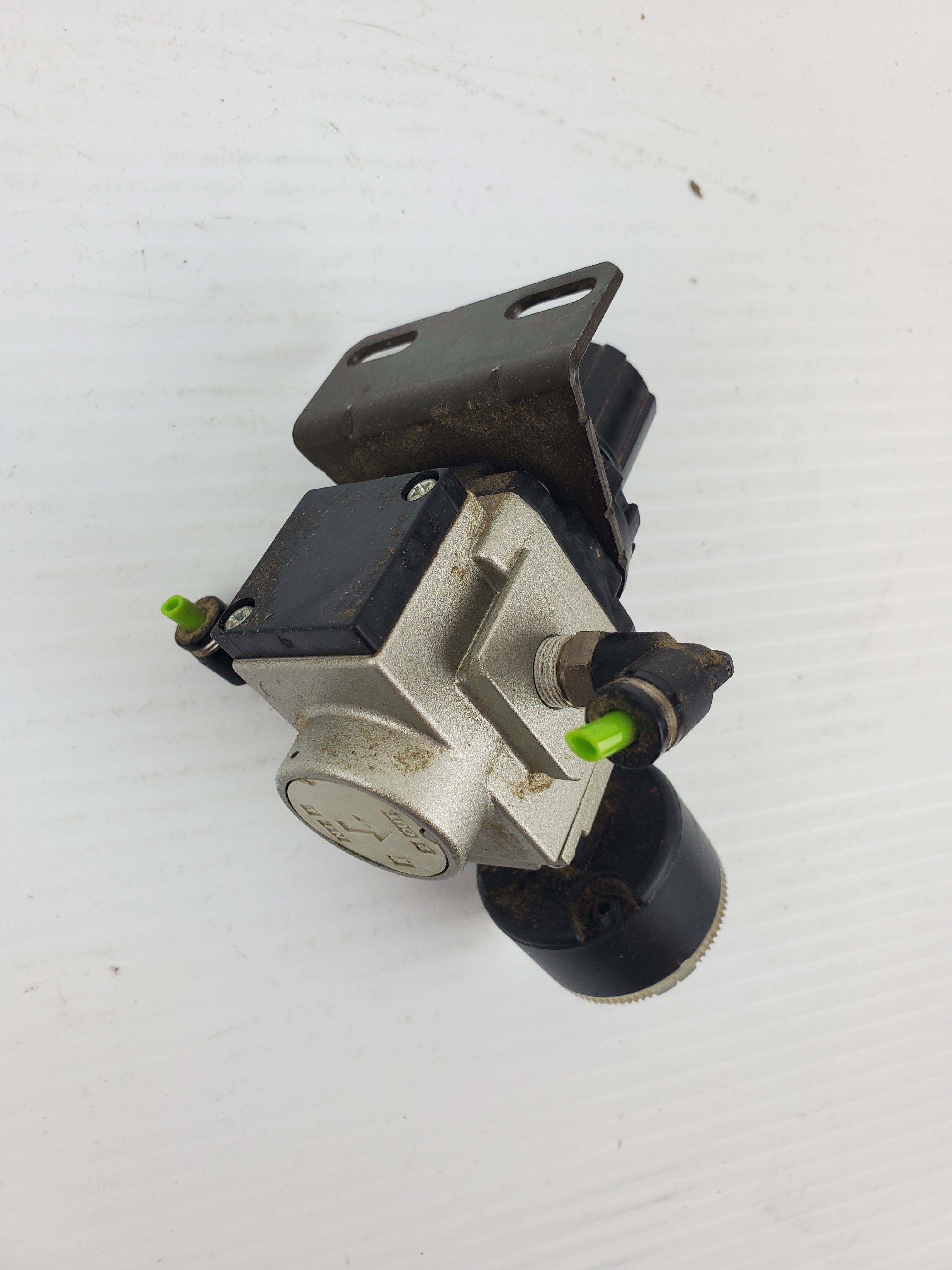 SMC AR20K-01 Pneumatic Regulator With Gauge Set Press 0.05 - 0.85MPa