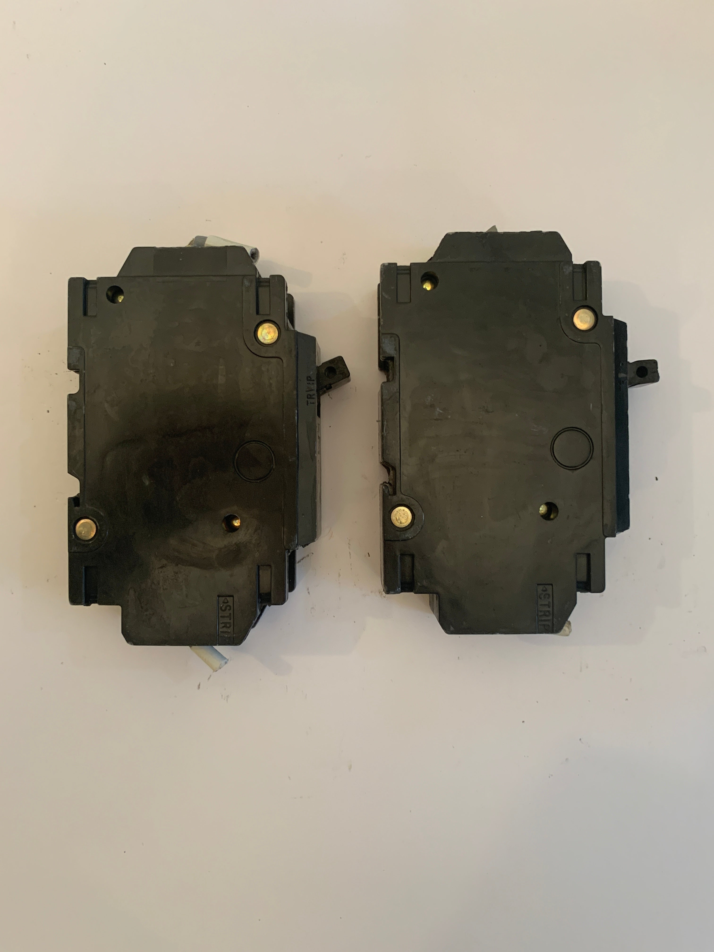 GE Circuit Breaker One Pole 20 Amp (Lot of 2)