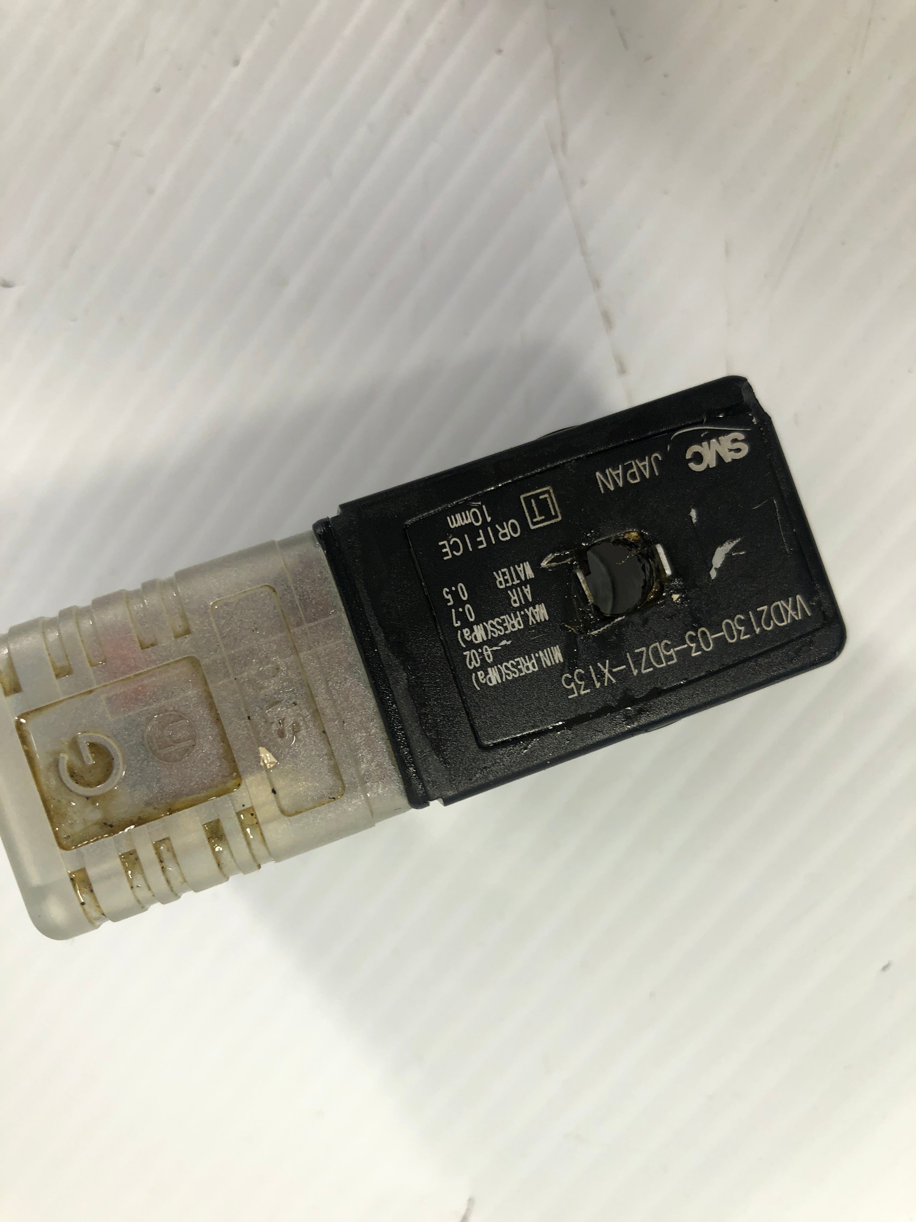 SMC Solenoid Valve VXD2130-03-5DZ1-X135