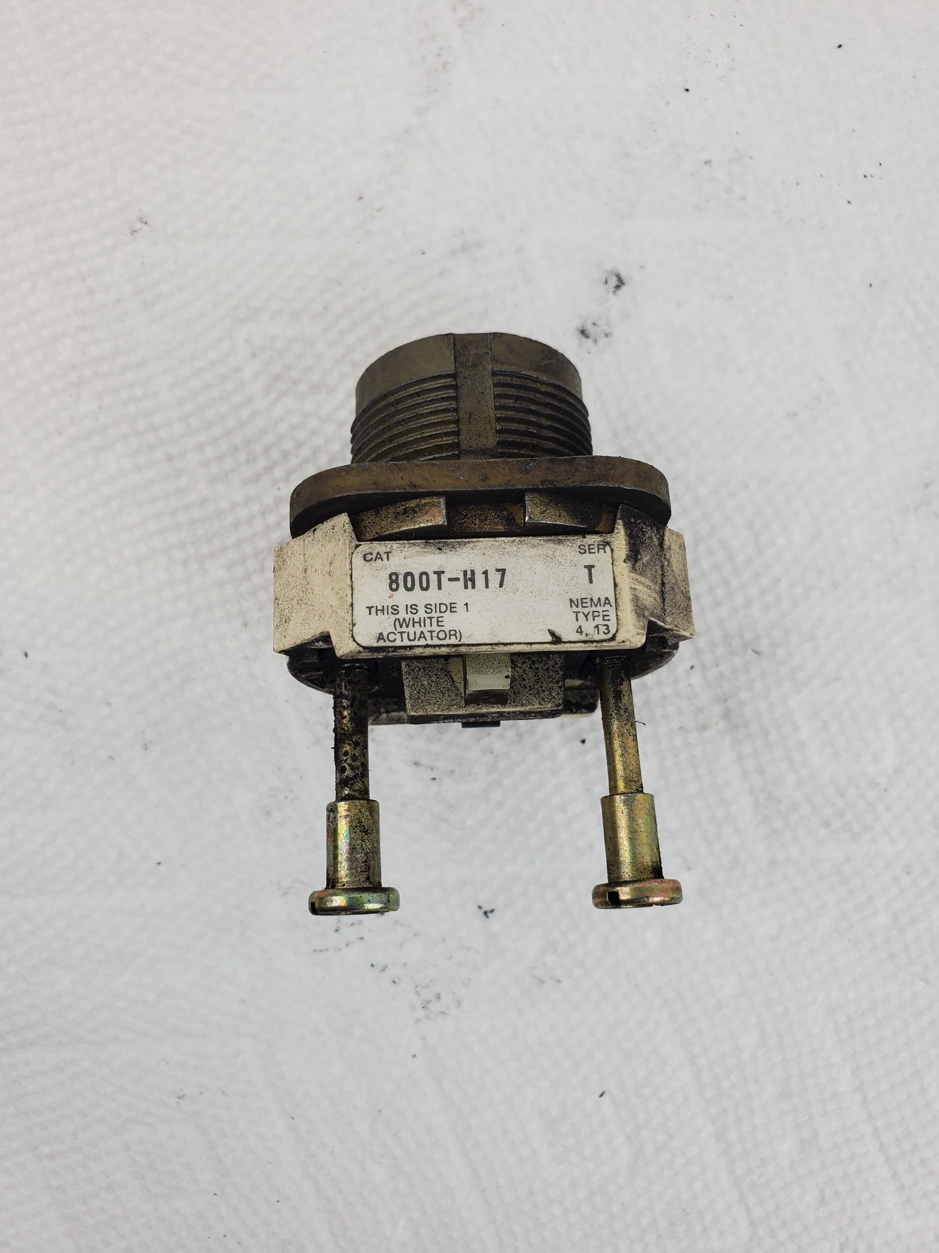 Allen-Bradley 800T-H17 Series T Selector Switch