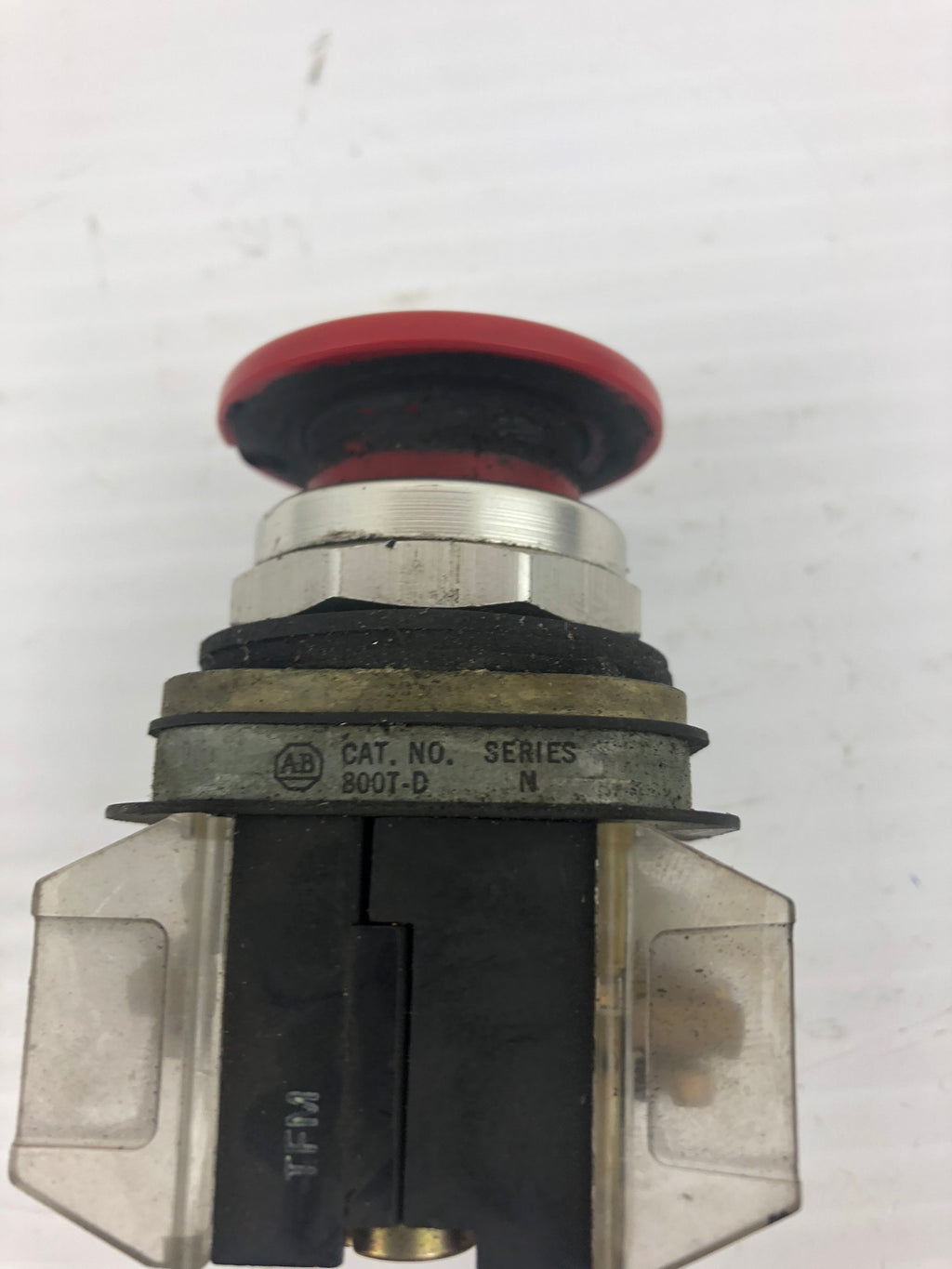 Allen-Bradley 800T-D Series N Red Push Button