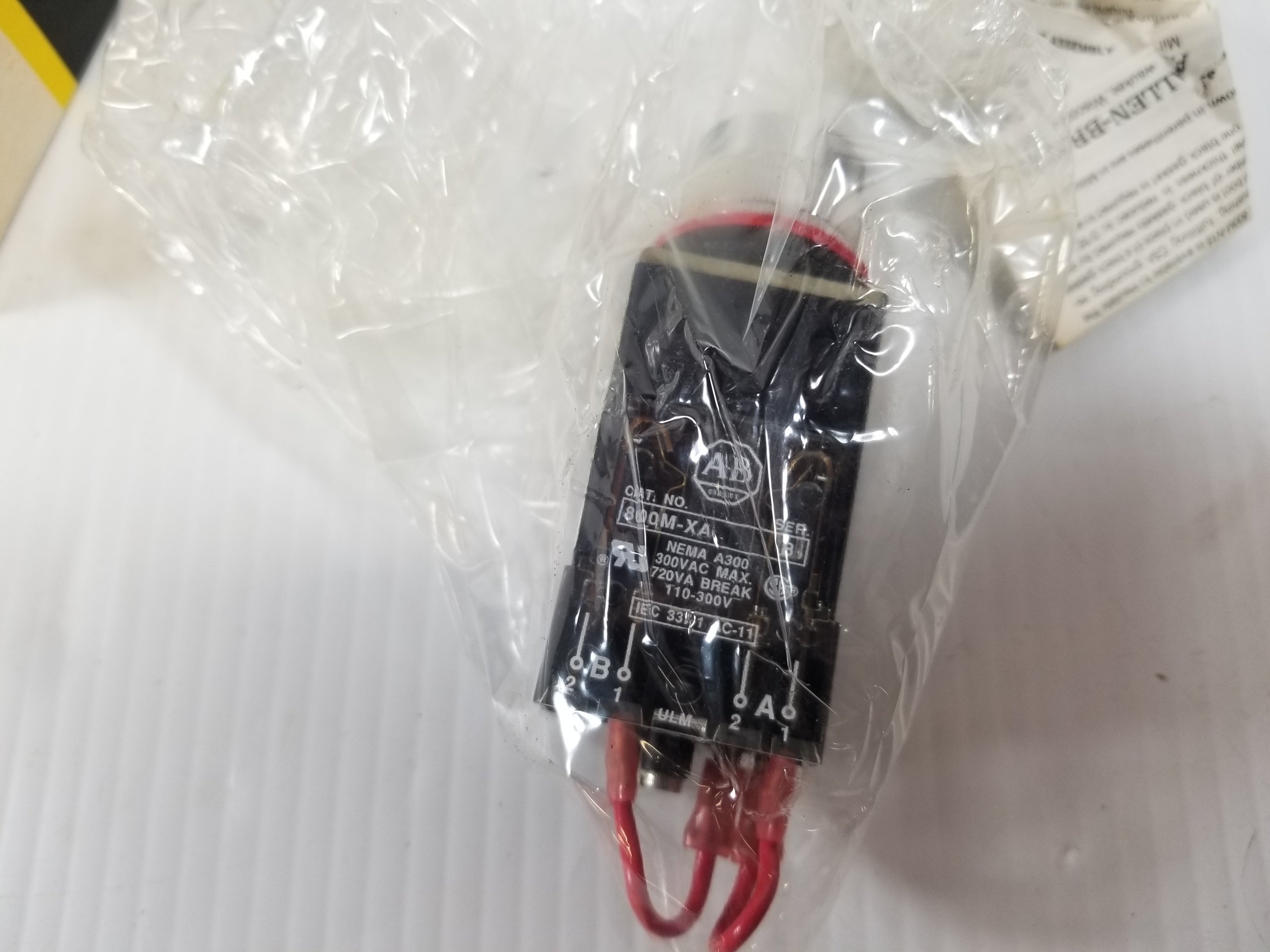 Allen-Bradley 800MR-PT16 Small Pilot Light No Lens