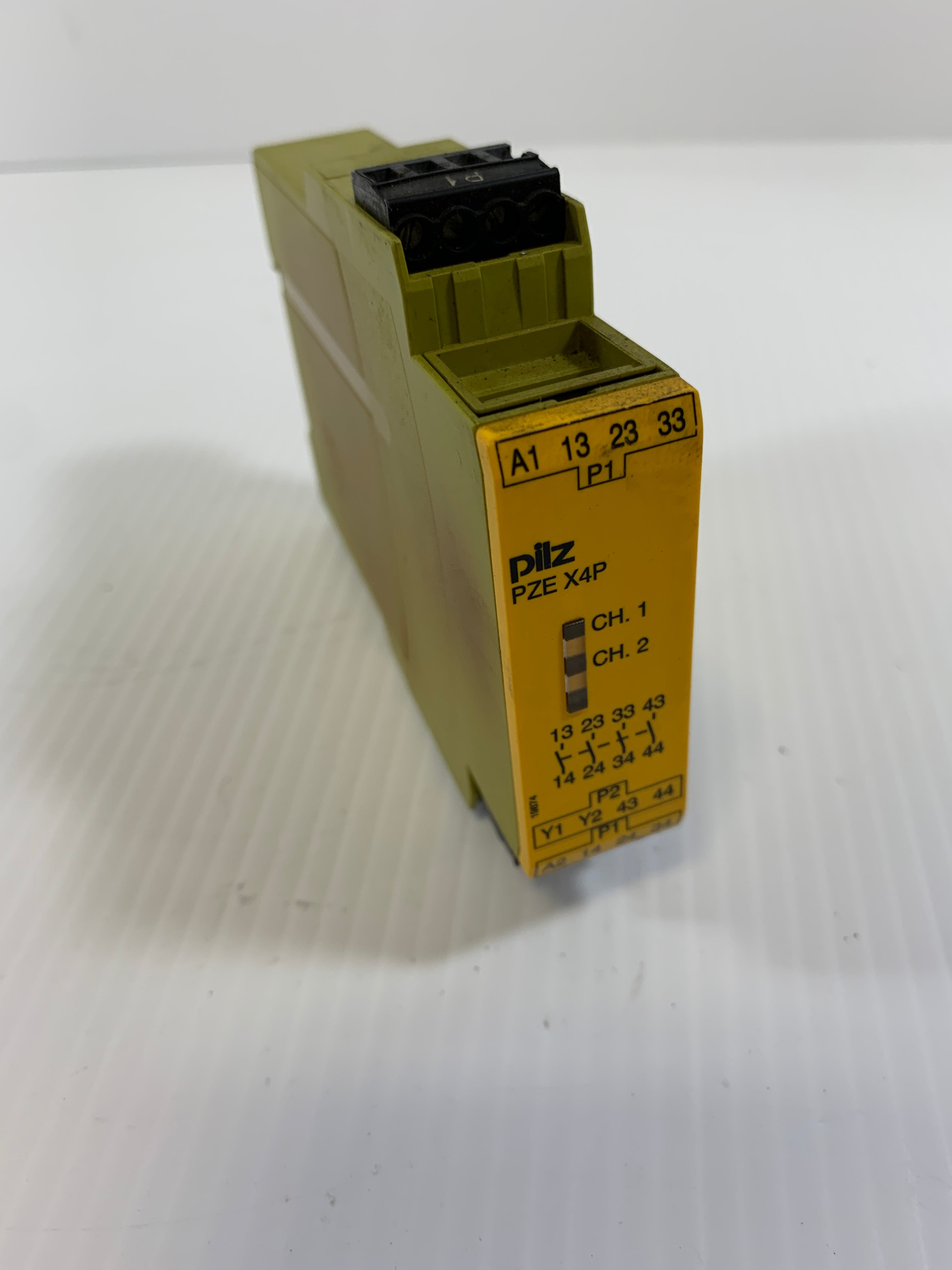 Pilz PZE X4P Safety Relay 24VDC 4n/o