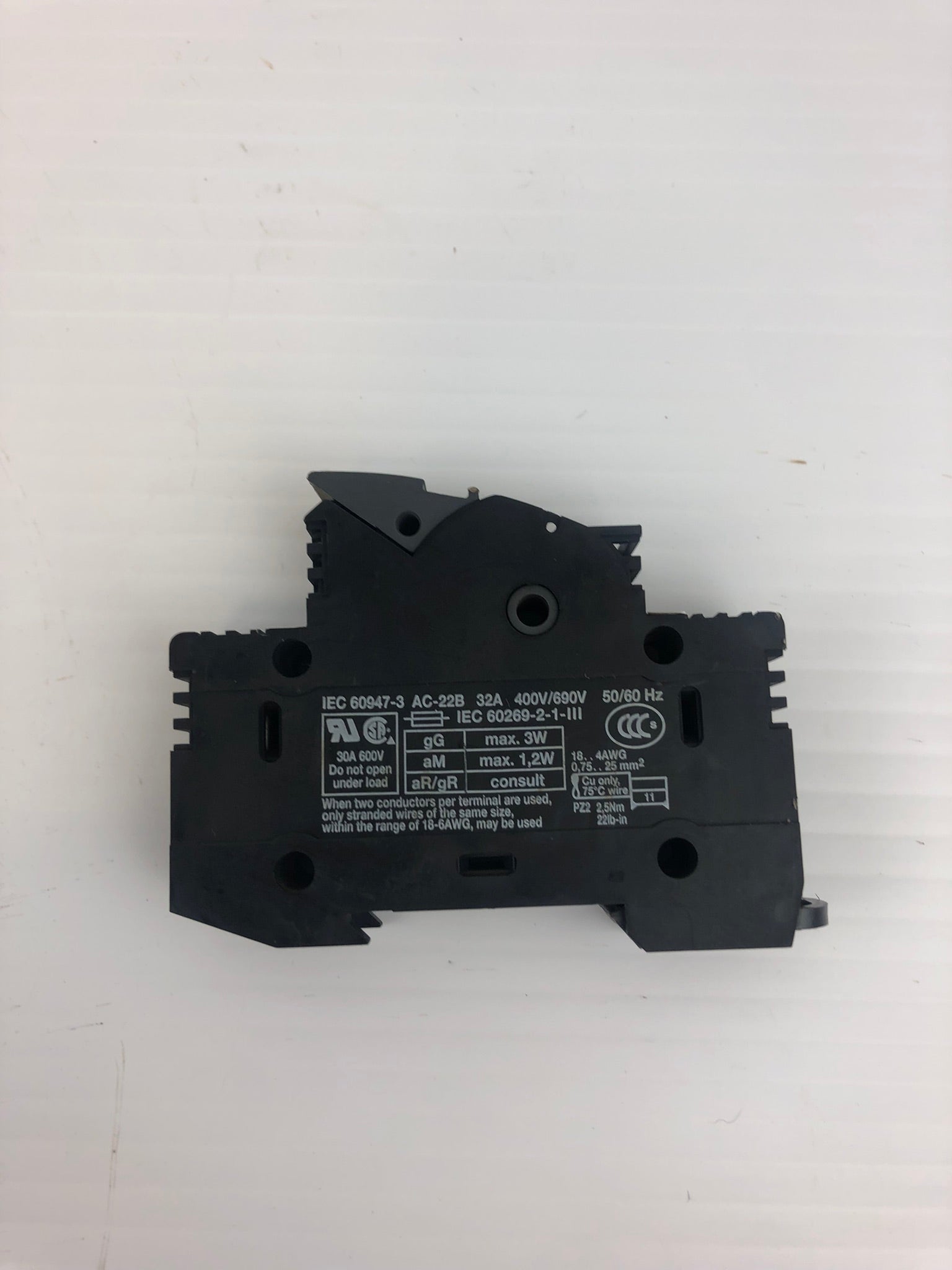 Phoenix Contact UK 10,3-HESI N Circuit Breaker Protector AC-22B 32A 60947-3