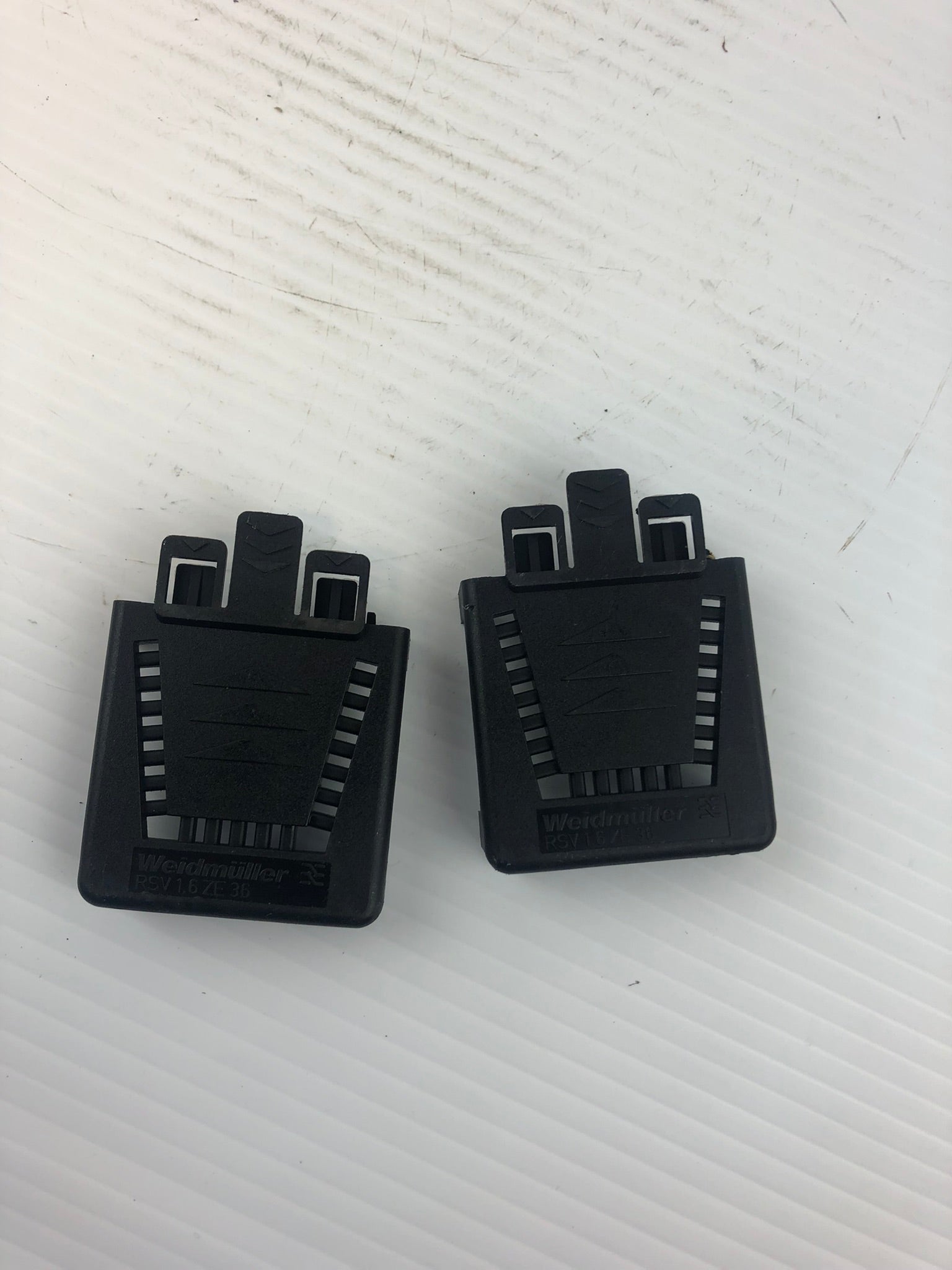 Weidmuller RSV 1.6 ZE 36 Terminal Block End Covers - Lot of 2