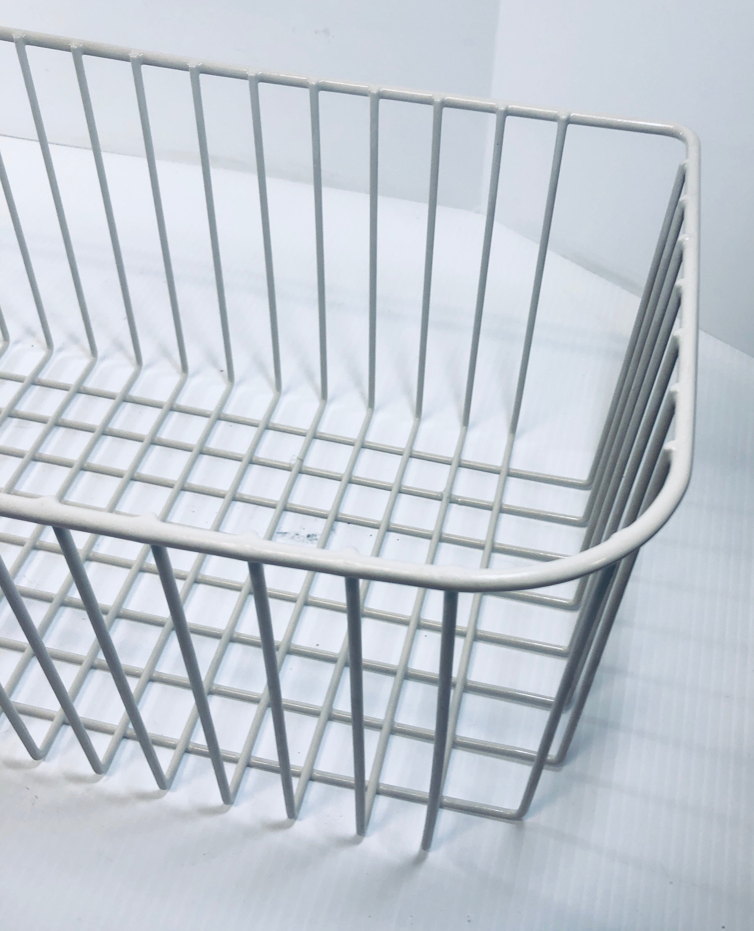 Stevens Wire Coated Industrial Basket 28 x 9.5 x 7" Curved Front Corners 55222