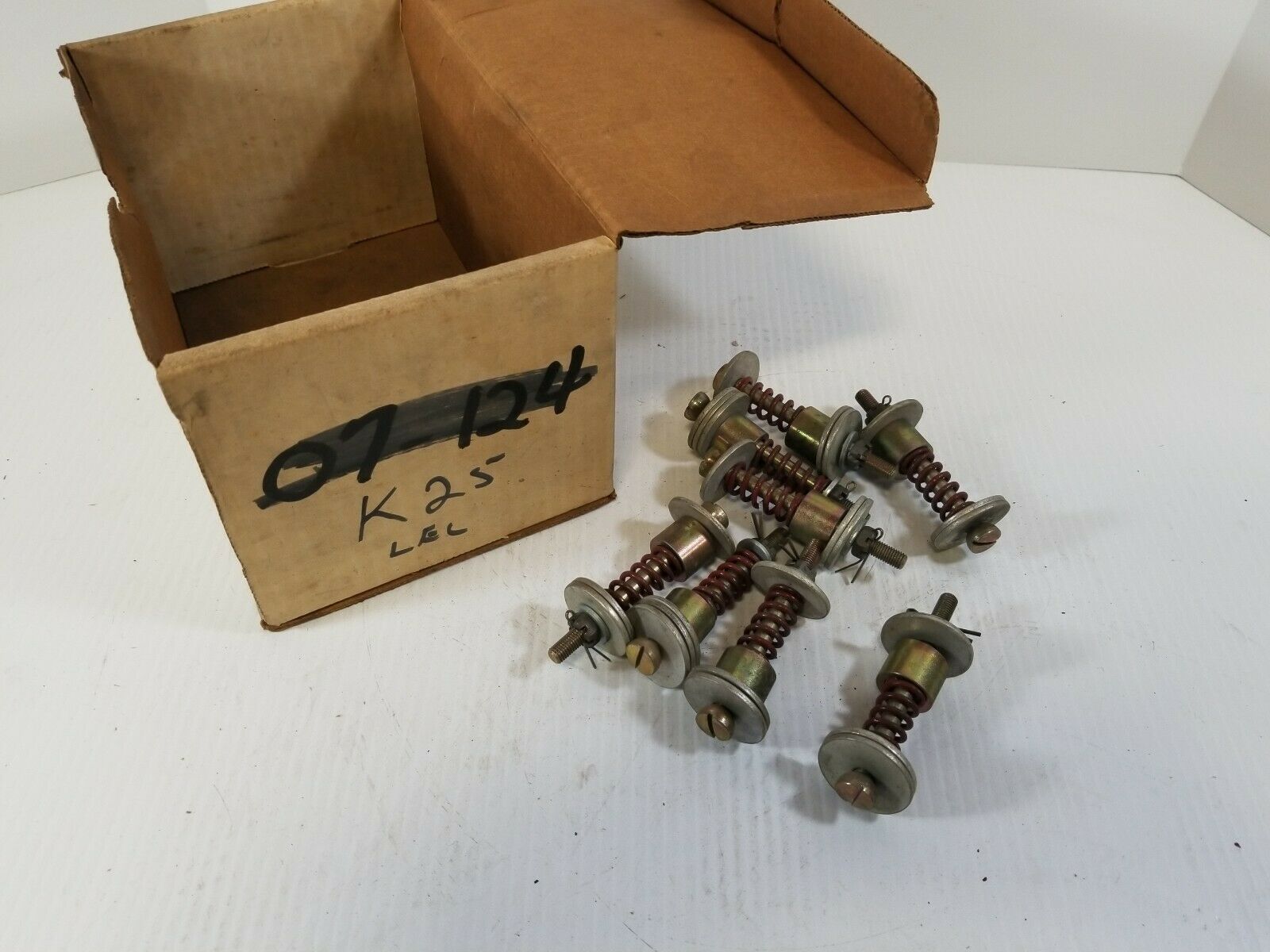 Leland K25 Brake Shoe Hold Down Kit (Lot of 8)