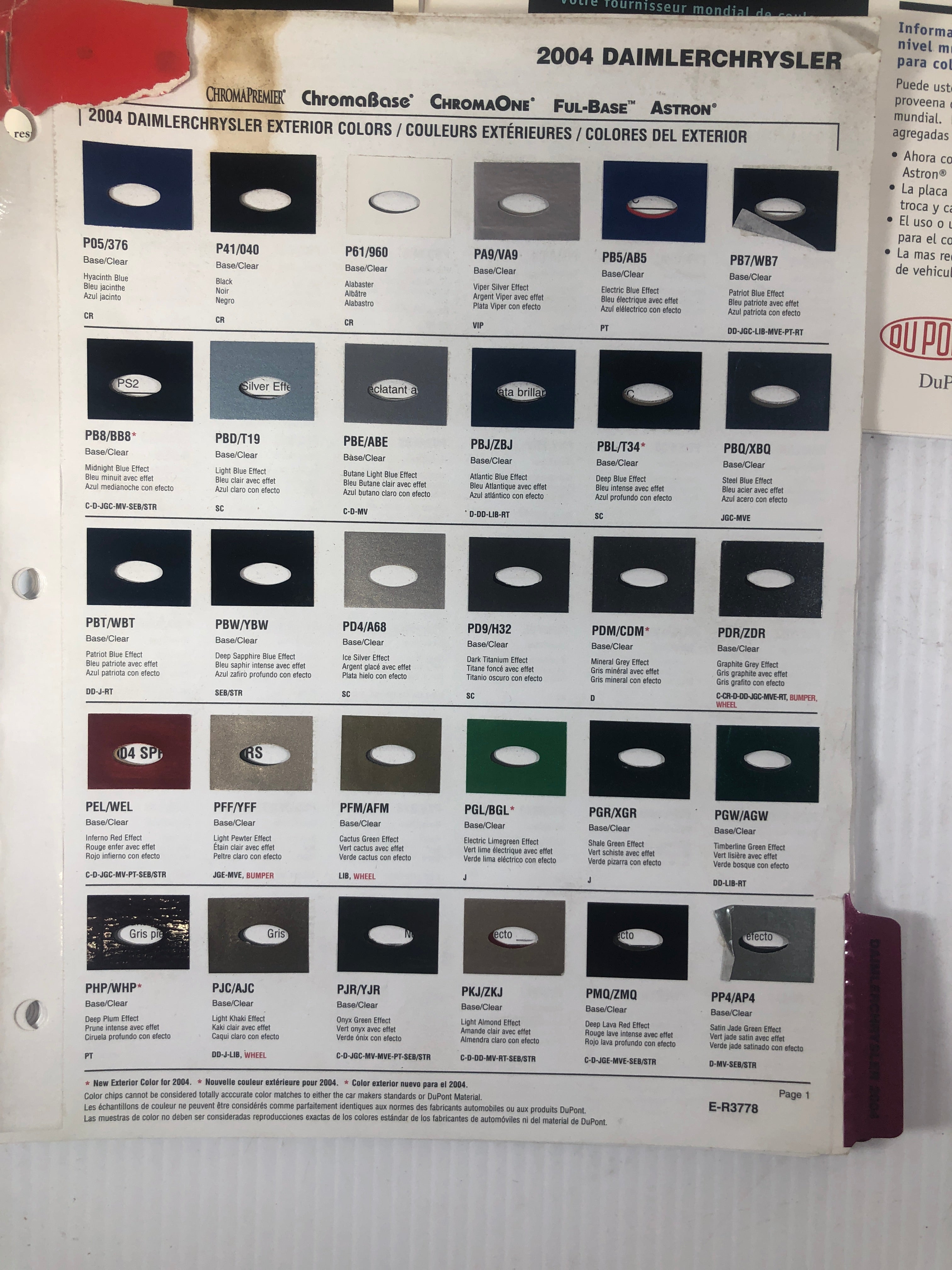 DuPont World Color Information Lot of 3 Booklets 1998 1999 2004