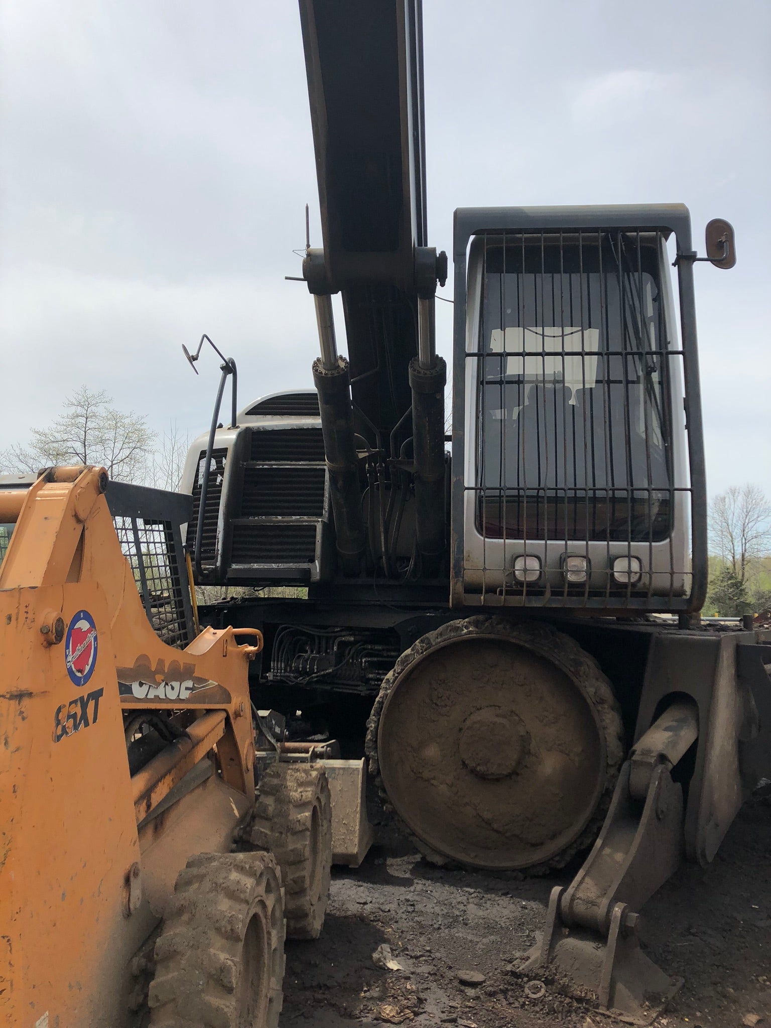 Exodus MX447 Material Handler for Scrap Processing, Demolition