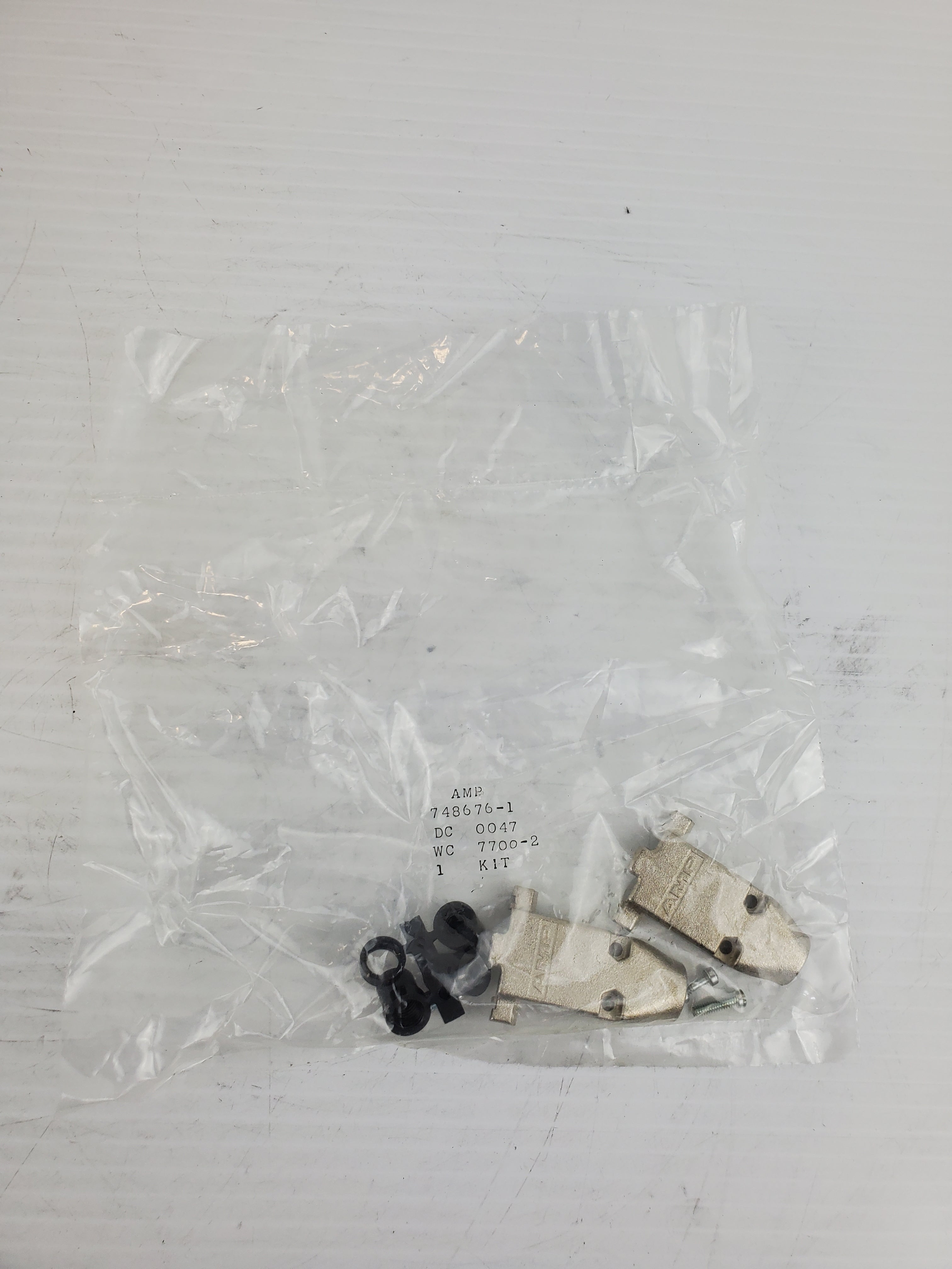 AMP 748676-1 Connector DC 0047 WC 7700-2 Kit