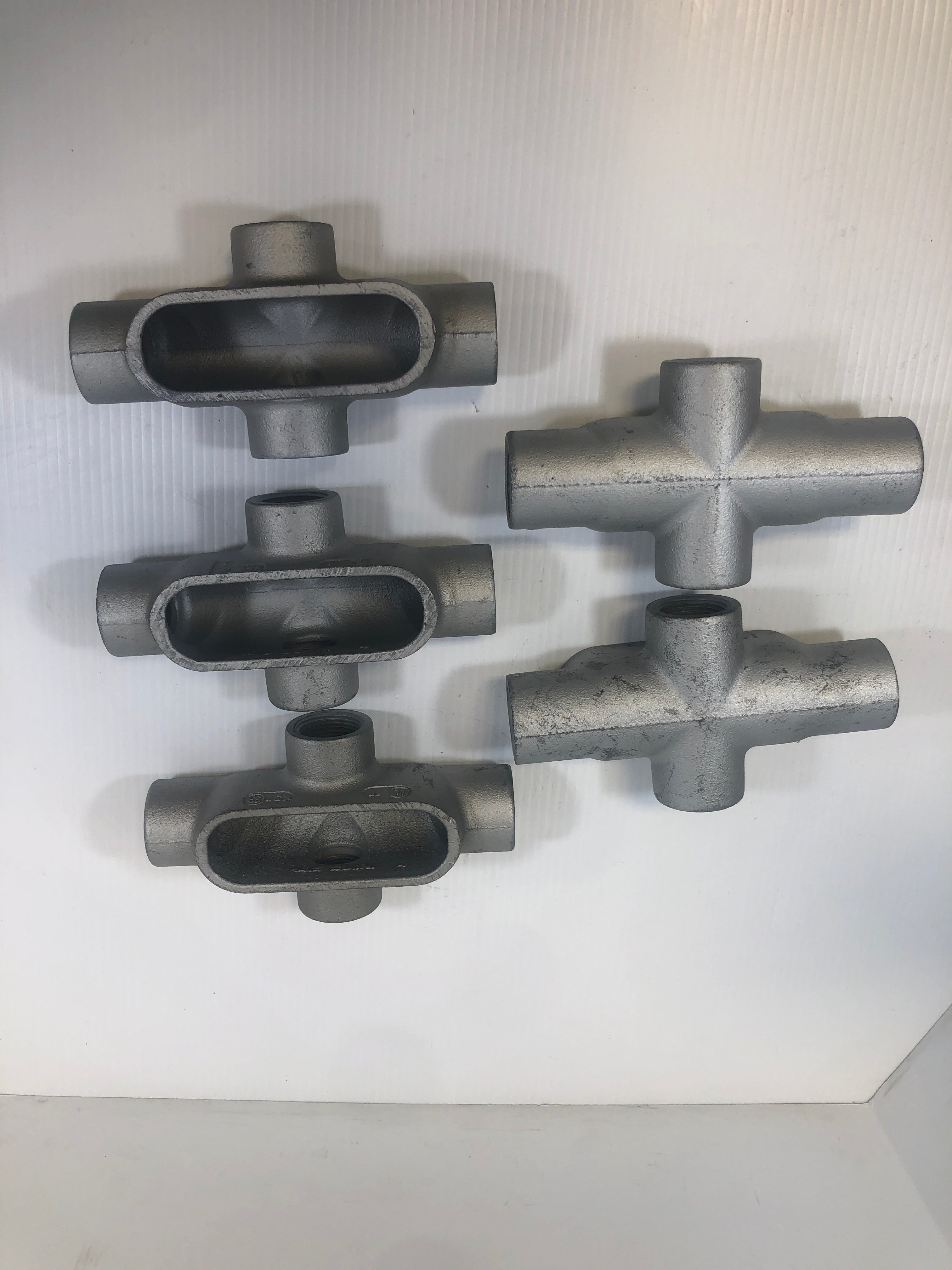 Crouse-Hinds X37 Conduit Body 1" - Lot of 5