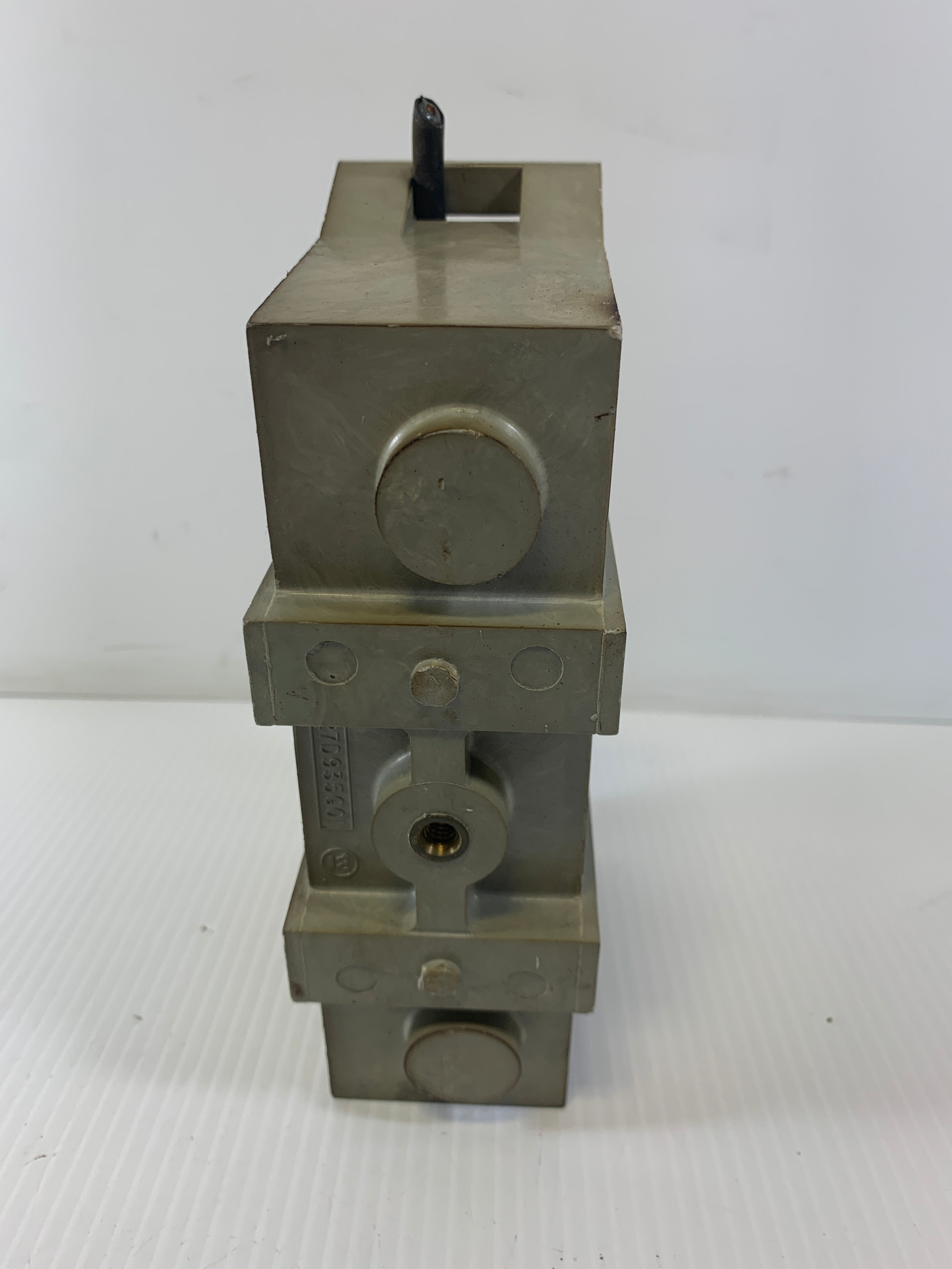 Westinghouse 827D935G01 Contactor Block