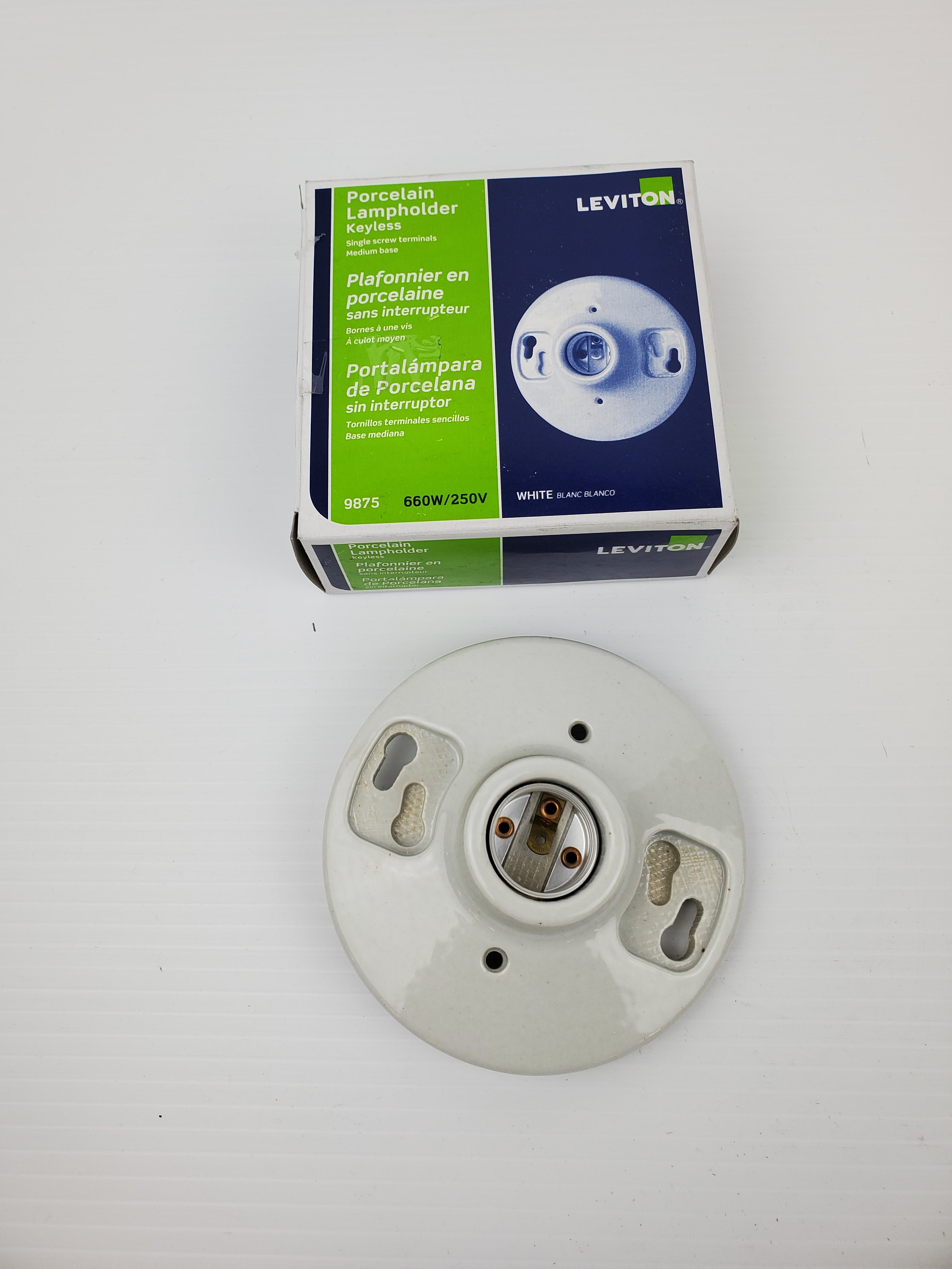 Leviton 9875 Porcelain Lampholder Keyless White 660W/250V Lot 0f 22